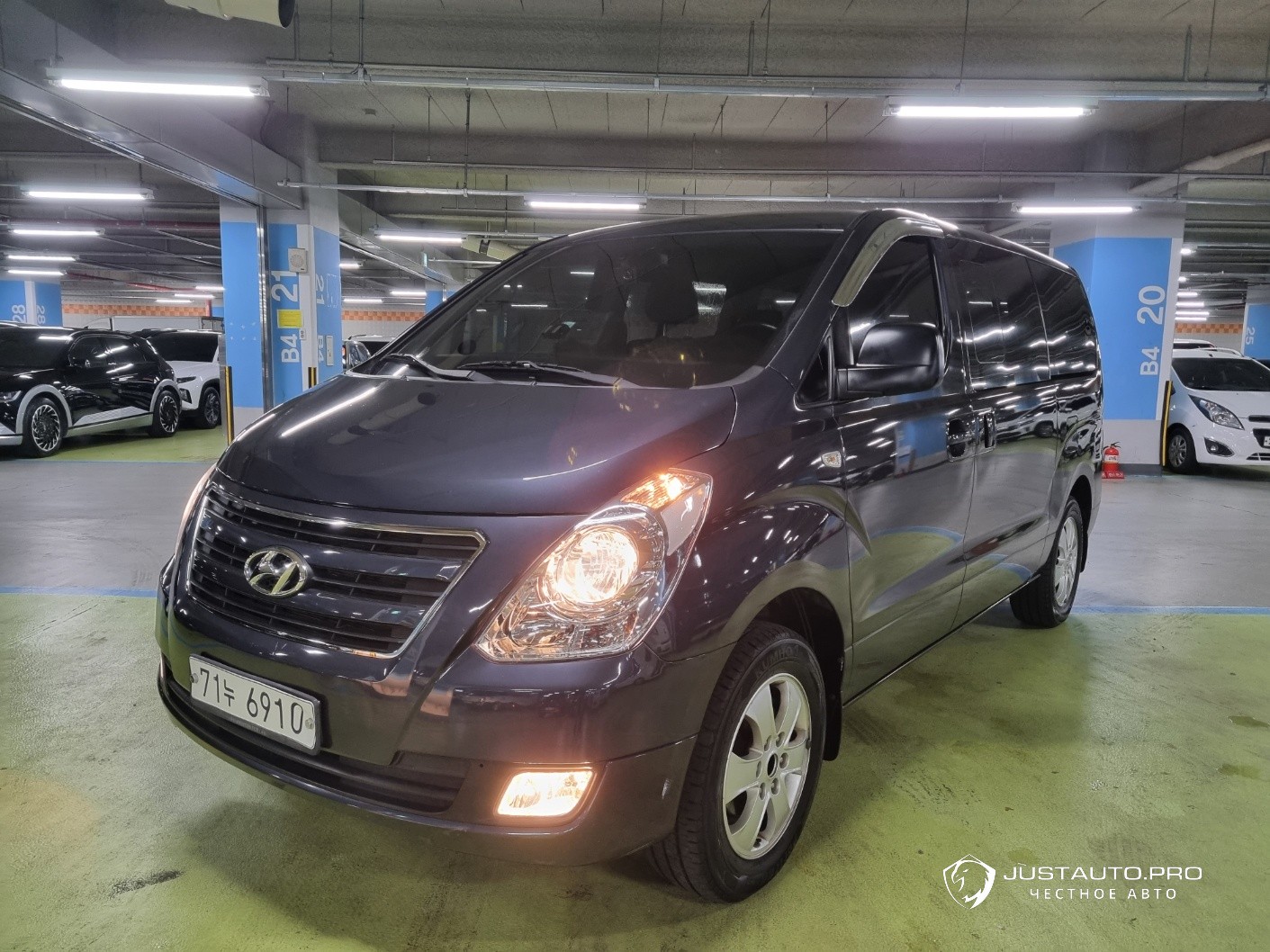 Автомобиль Hyundai Starex