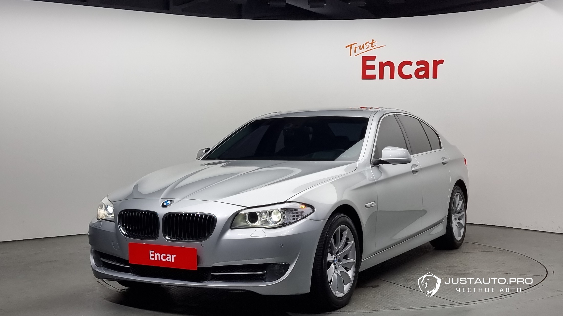 Автомобиль BMW 5-Series