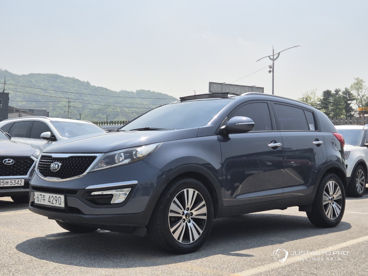 Автомобиль Kia Sportage