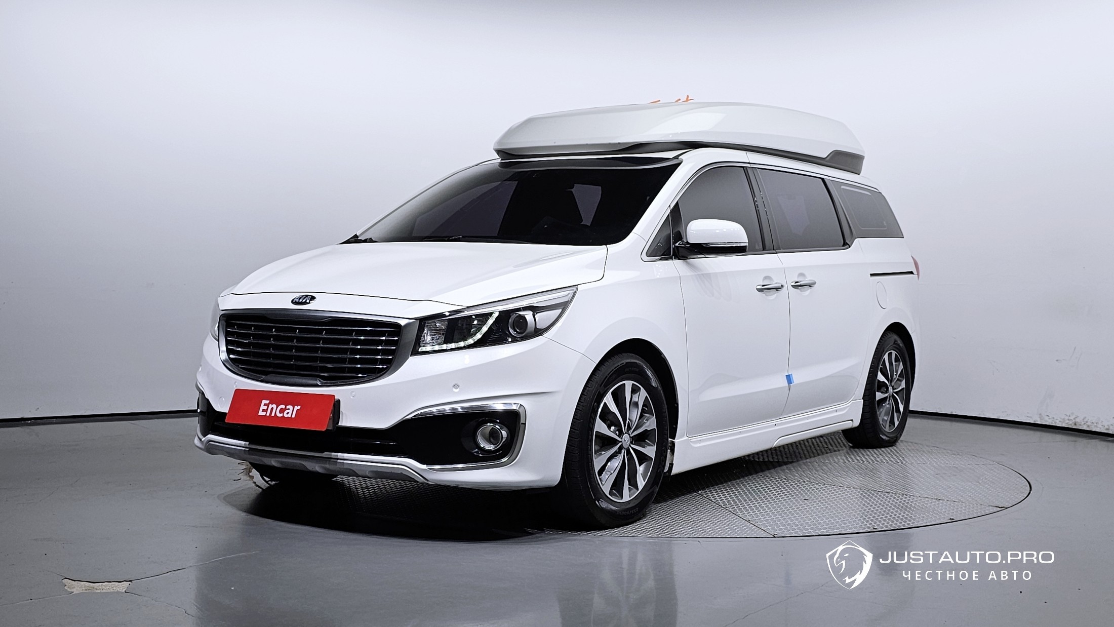 Автомобиль Kia Canival