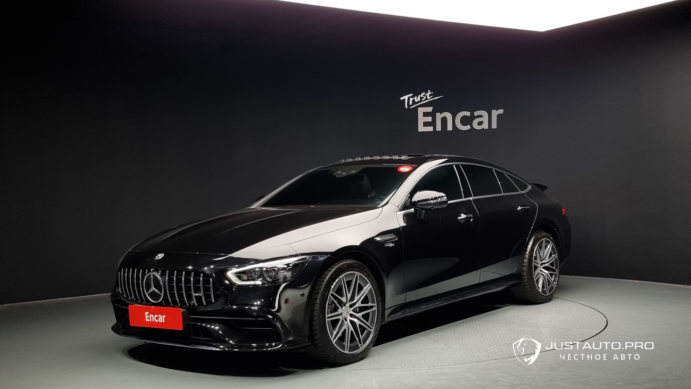 Автомобиль Mercedes-Benz AMG GT