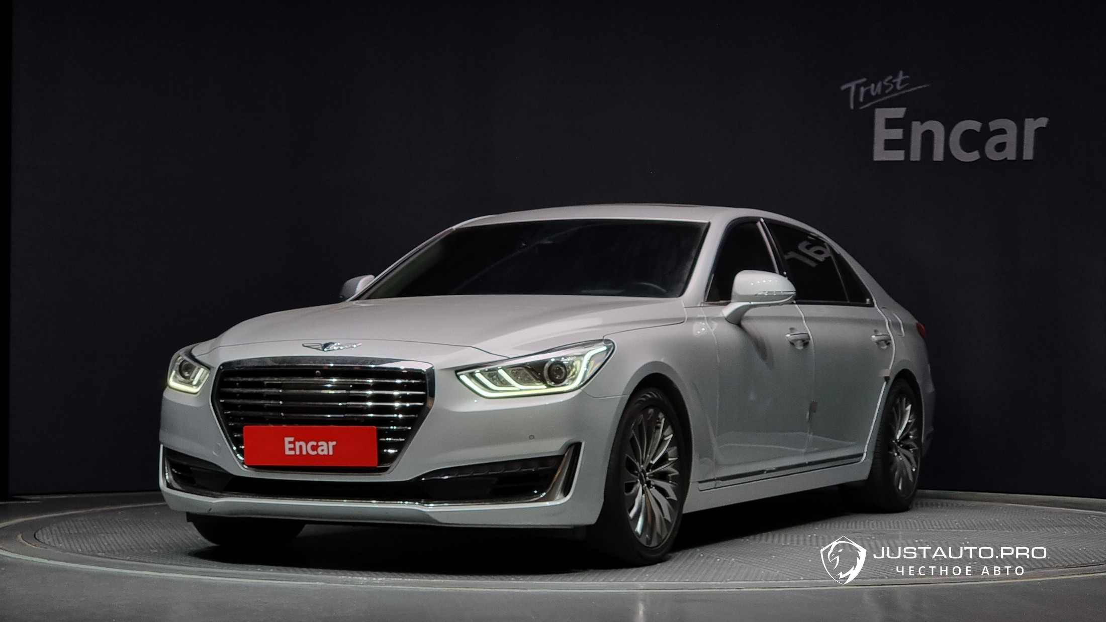 Автомобиль Genesis EQ900