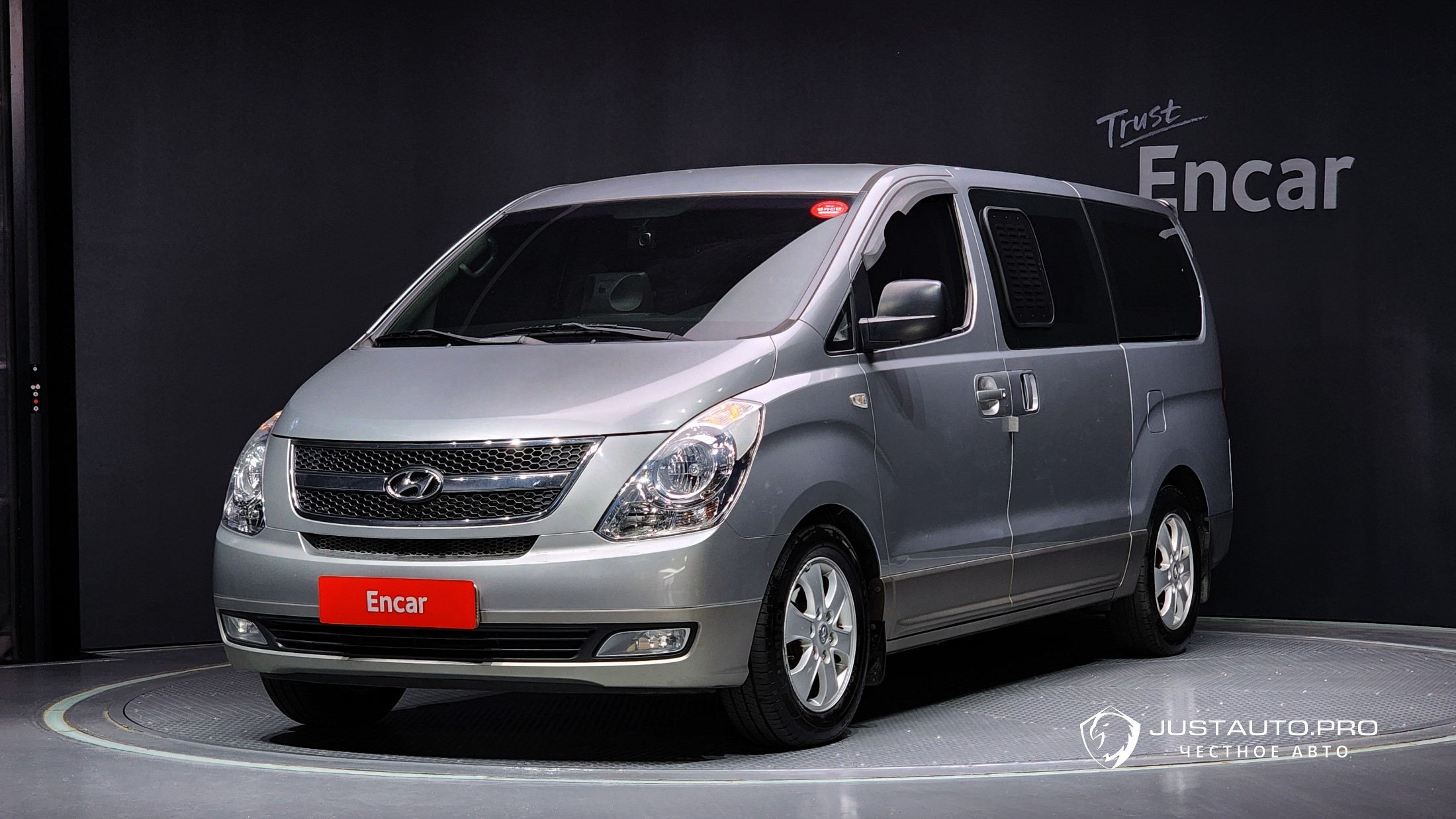 Автомобиль Hyundai Starex