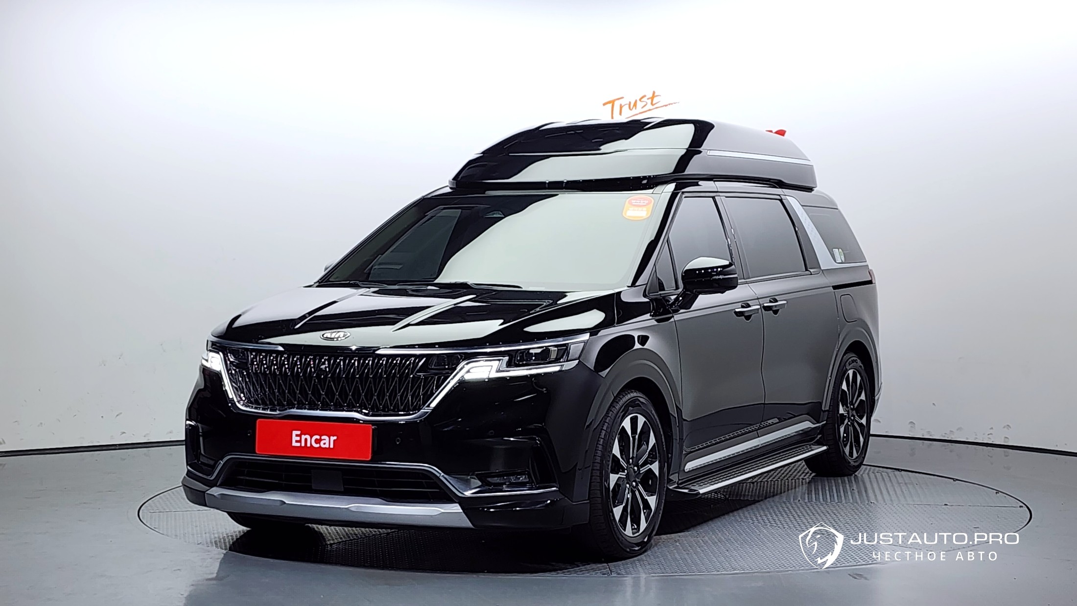 Автомобиль Kia Canival