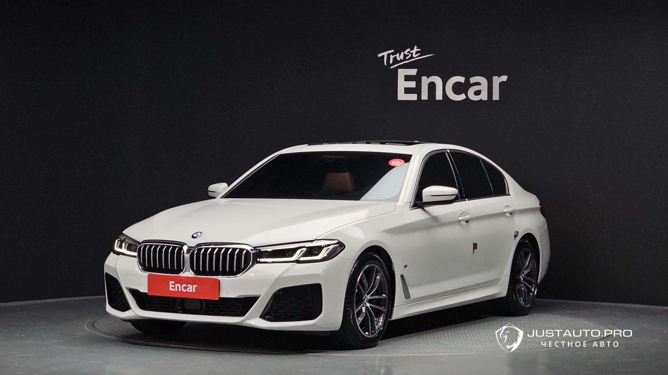 Автомобиль BMW 5-Series