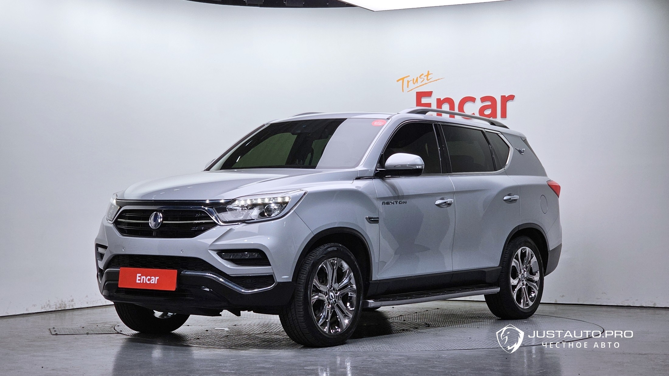 Автомобиль KG_Mobility_Ssangyong Rexton