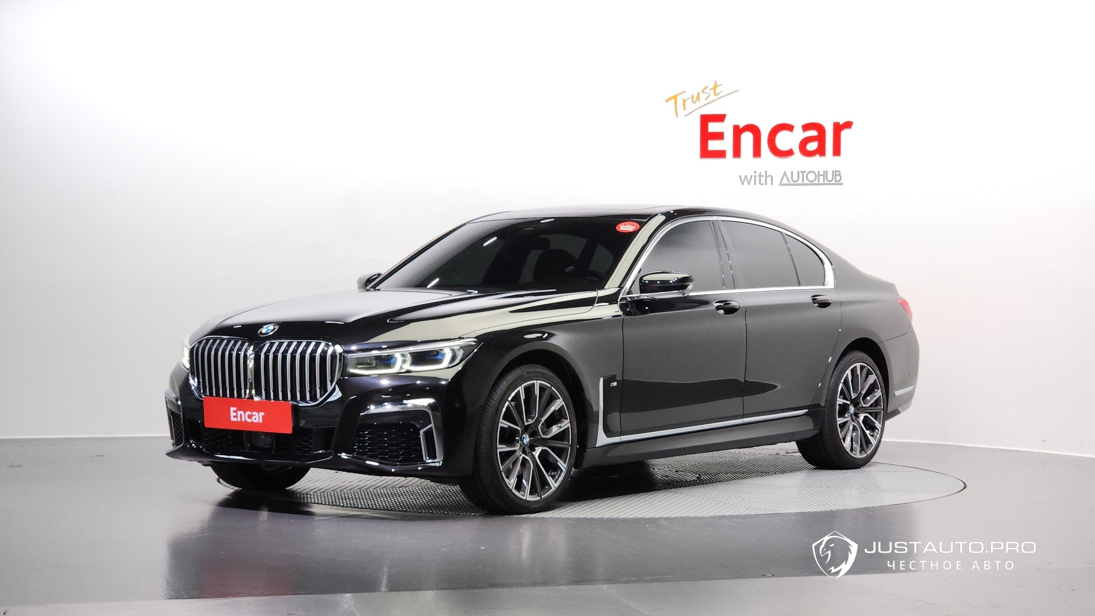 Автомобиль BMW 7-Series