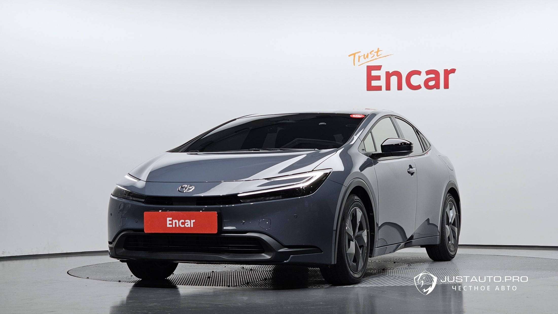 Автомобиль Toyota Prius