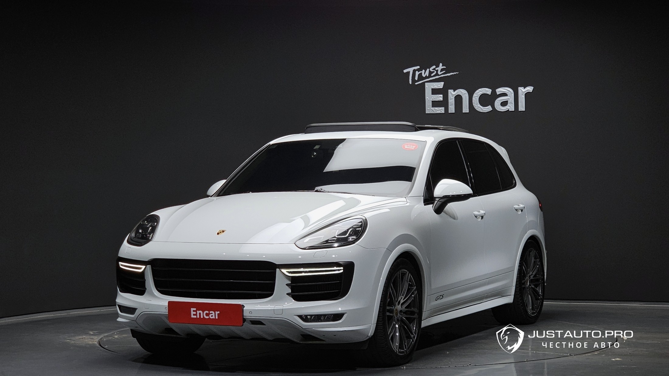 Автомобиль Porsche Cayenne