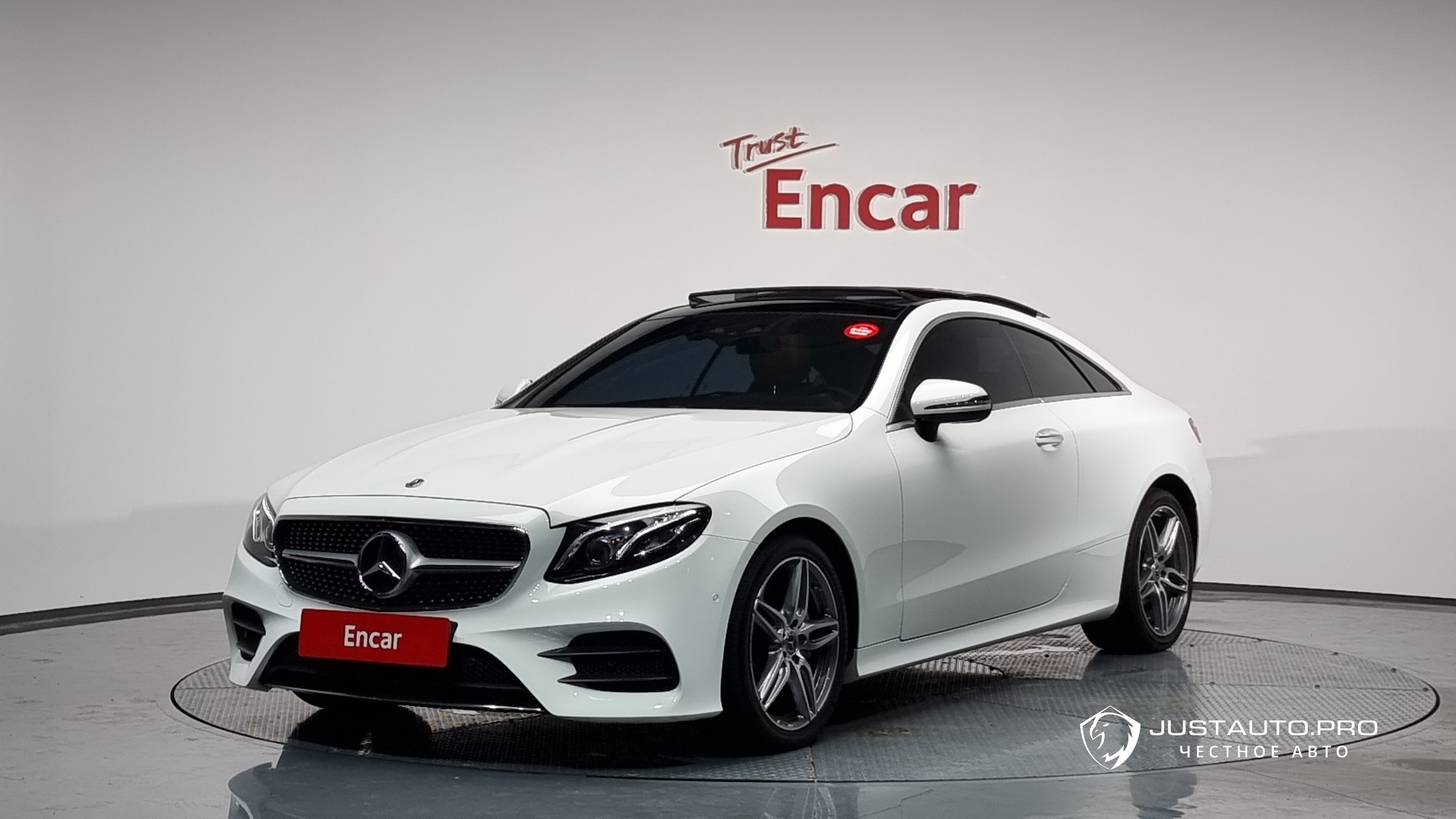 Автомобиль Mercedes-Benz E-Class