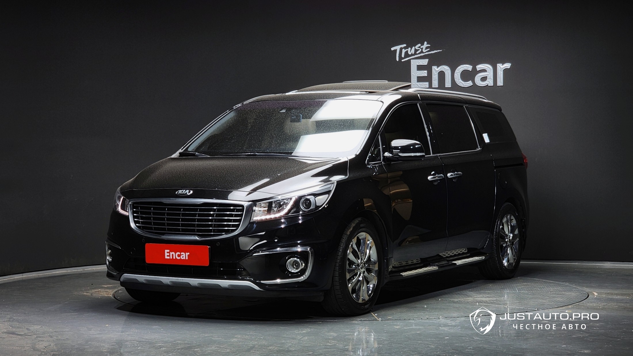 Автомобиль Kia Canival