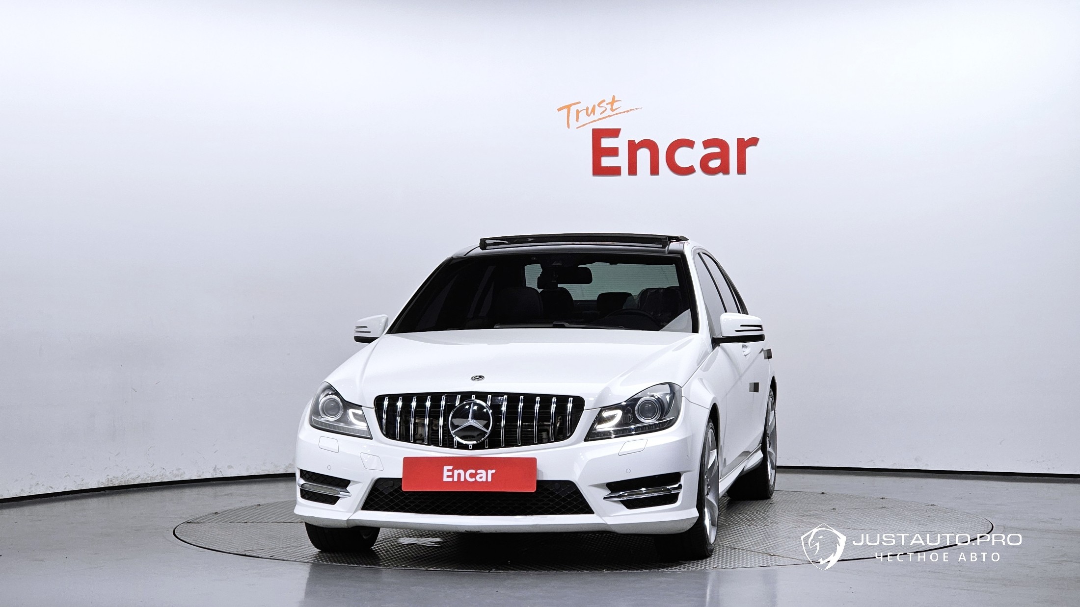 Автомобиль Mercedes-Benz C-Class