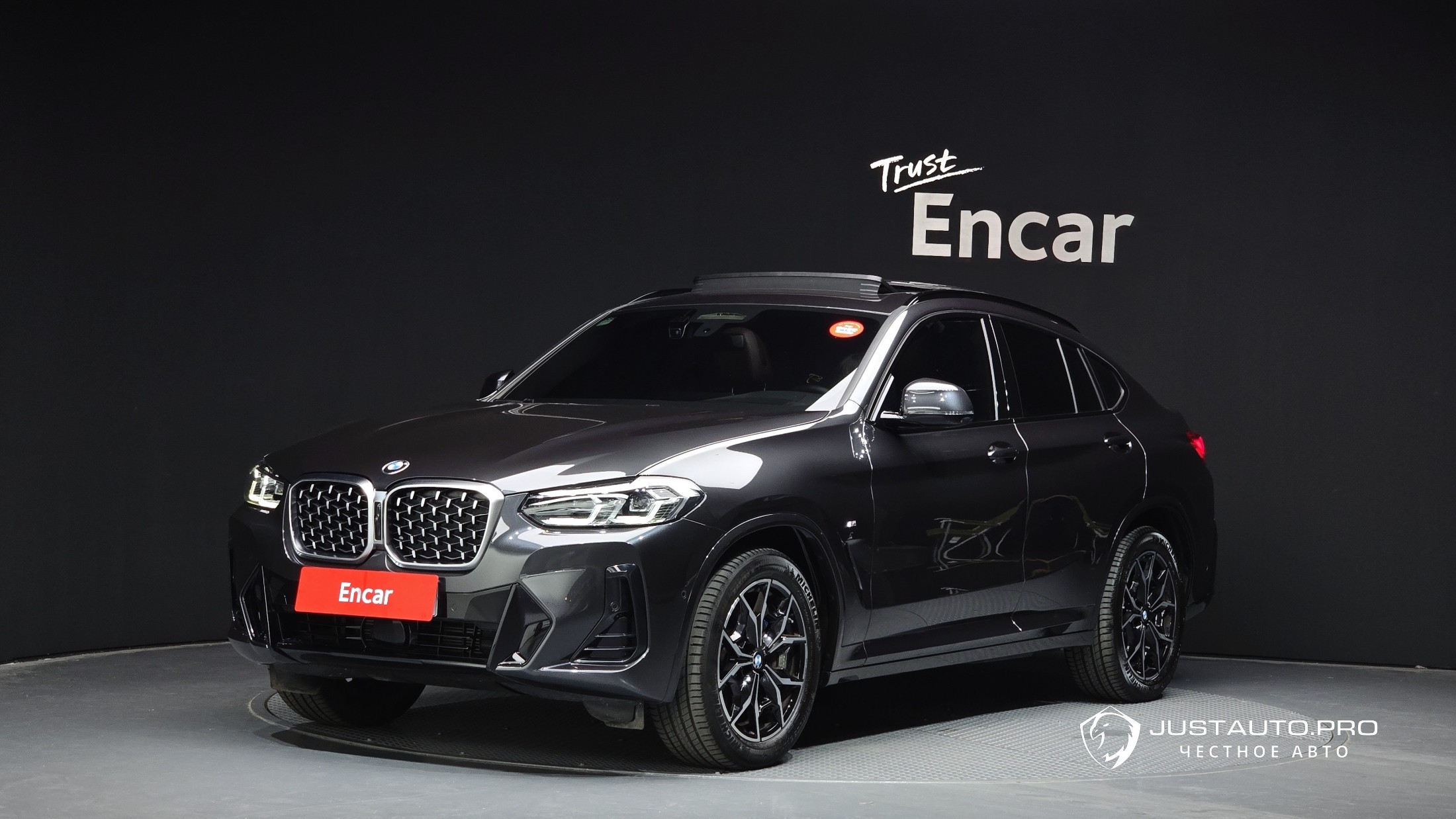 Автомобиль BMW X4