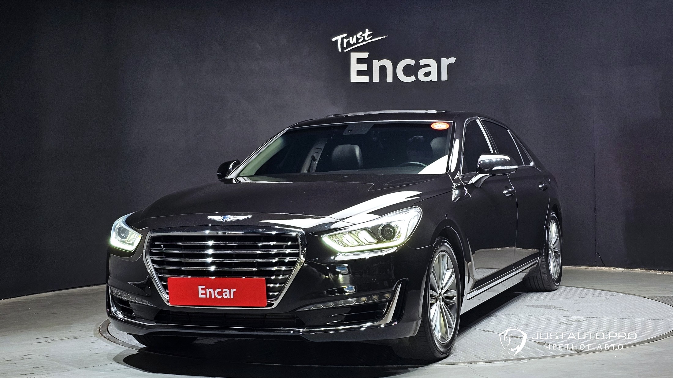 Автомобиль Genesis EQ900