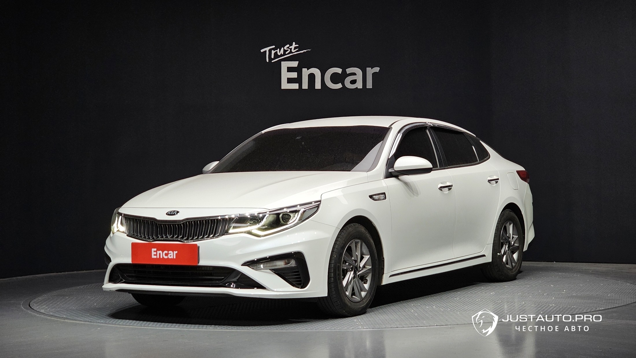 Автомобиль Kia K5