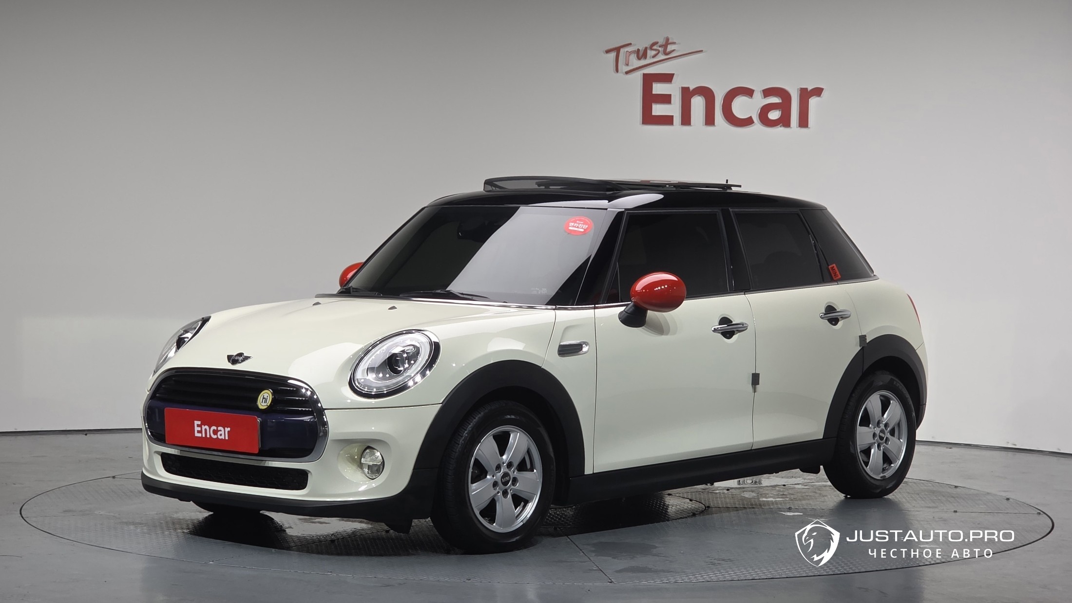 Автомобиль Mini Cooper
