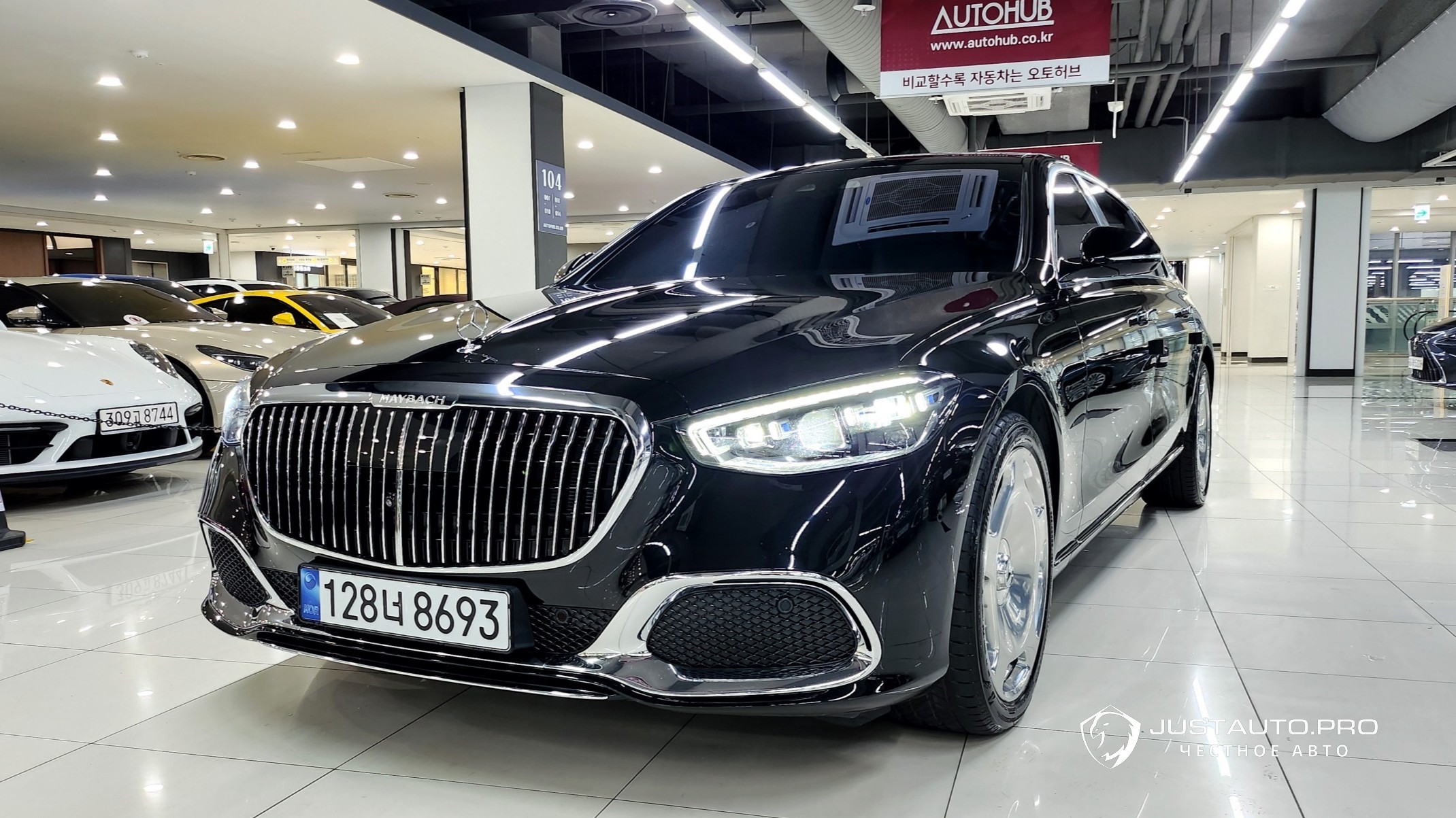 Автомобиль Mercedes-Benz S-Class