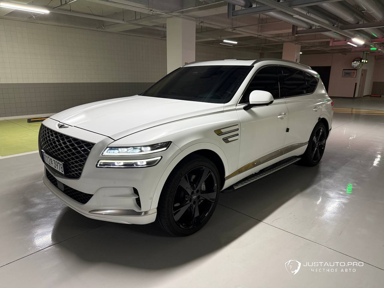 Автомобиль Genesis GV80