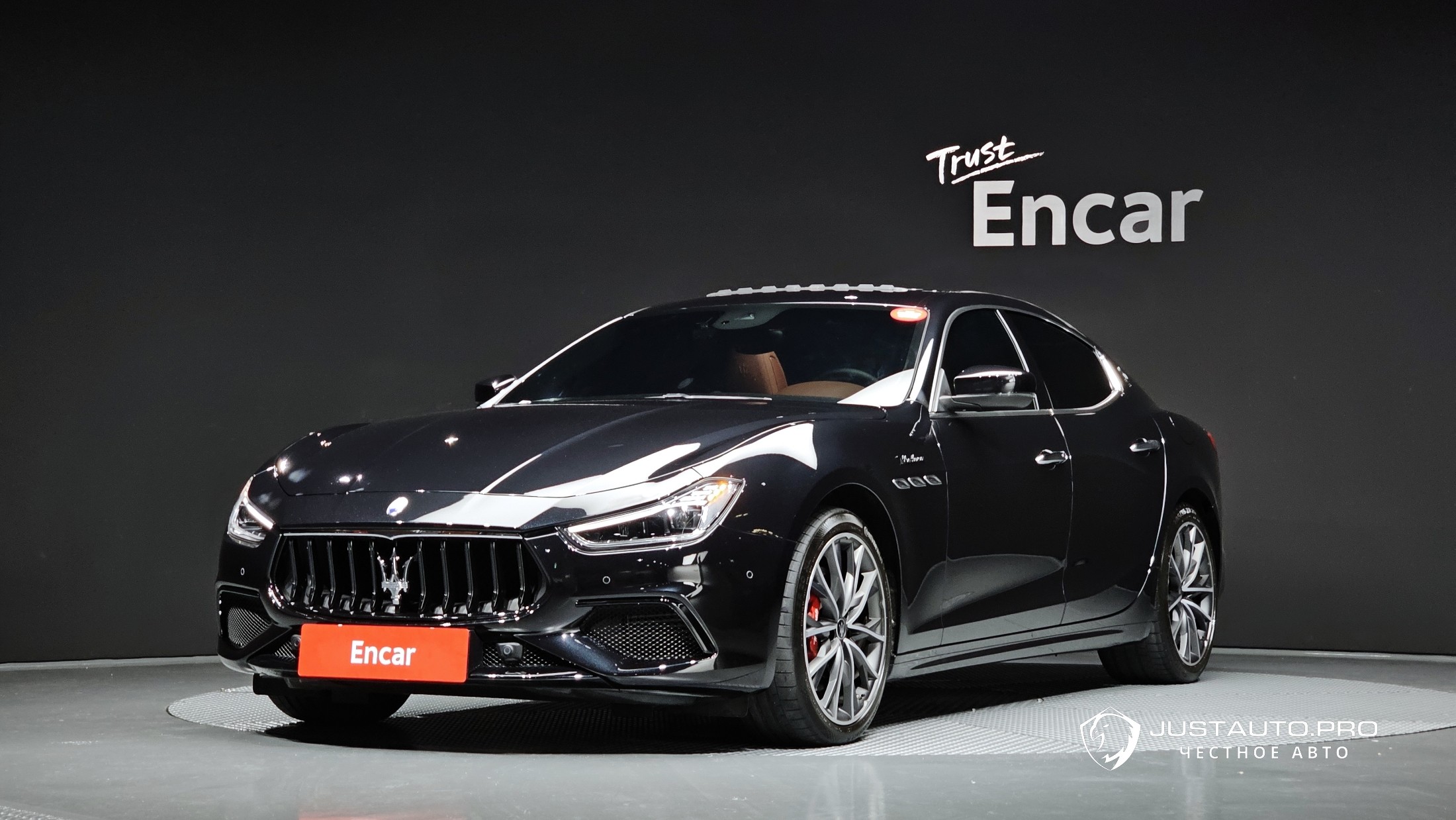 Автомобиль Maserati Ghibli