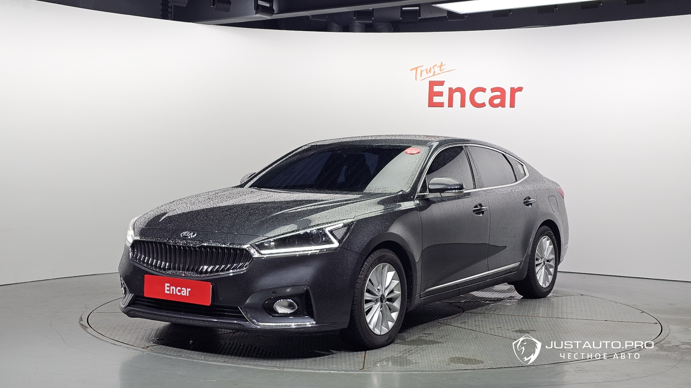 Автомобиль Kia K7