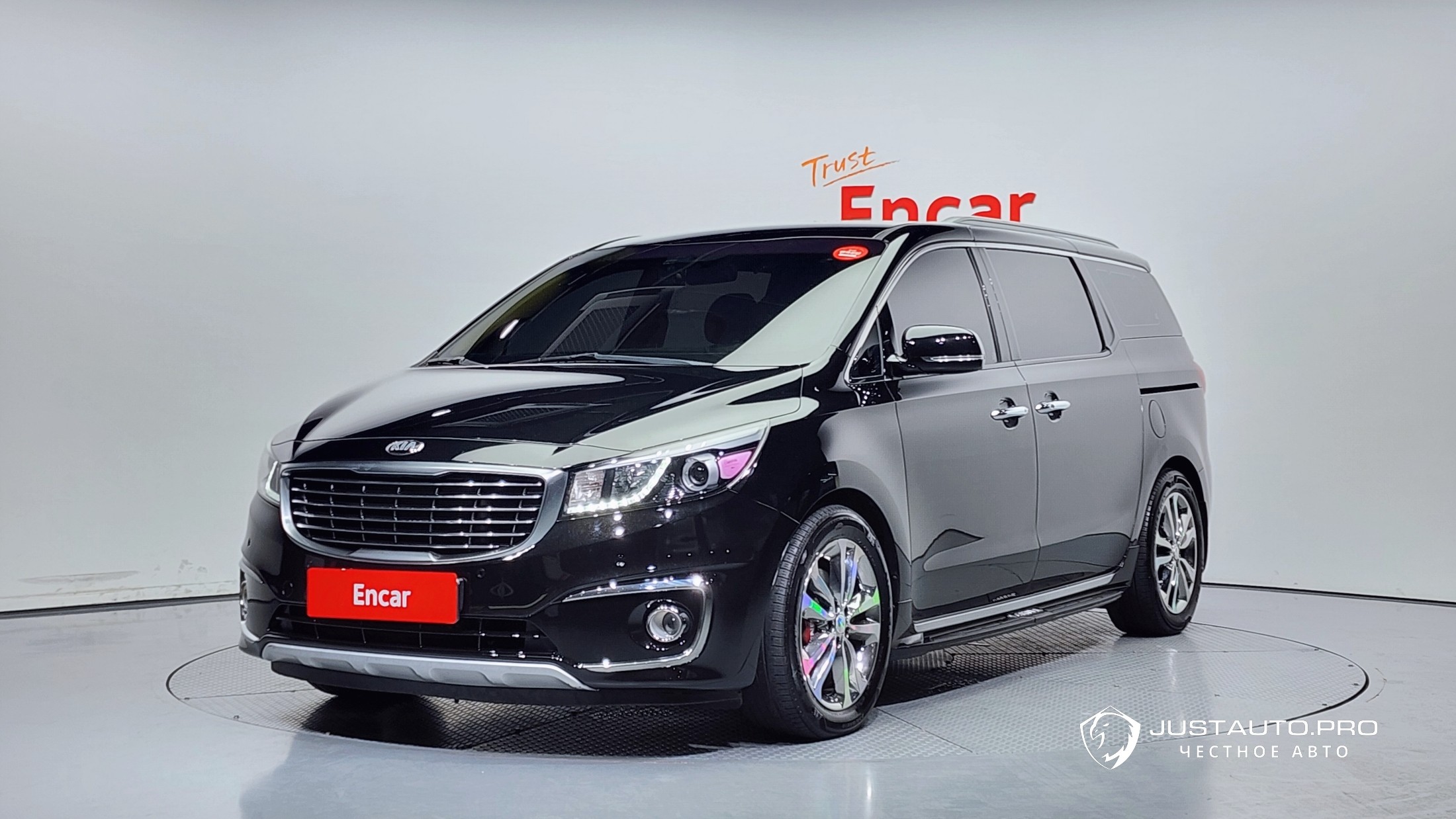 Автомобиль Kia Canival