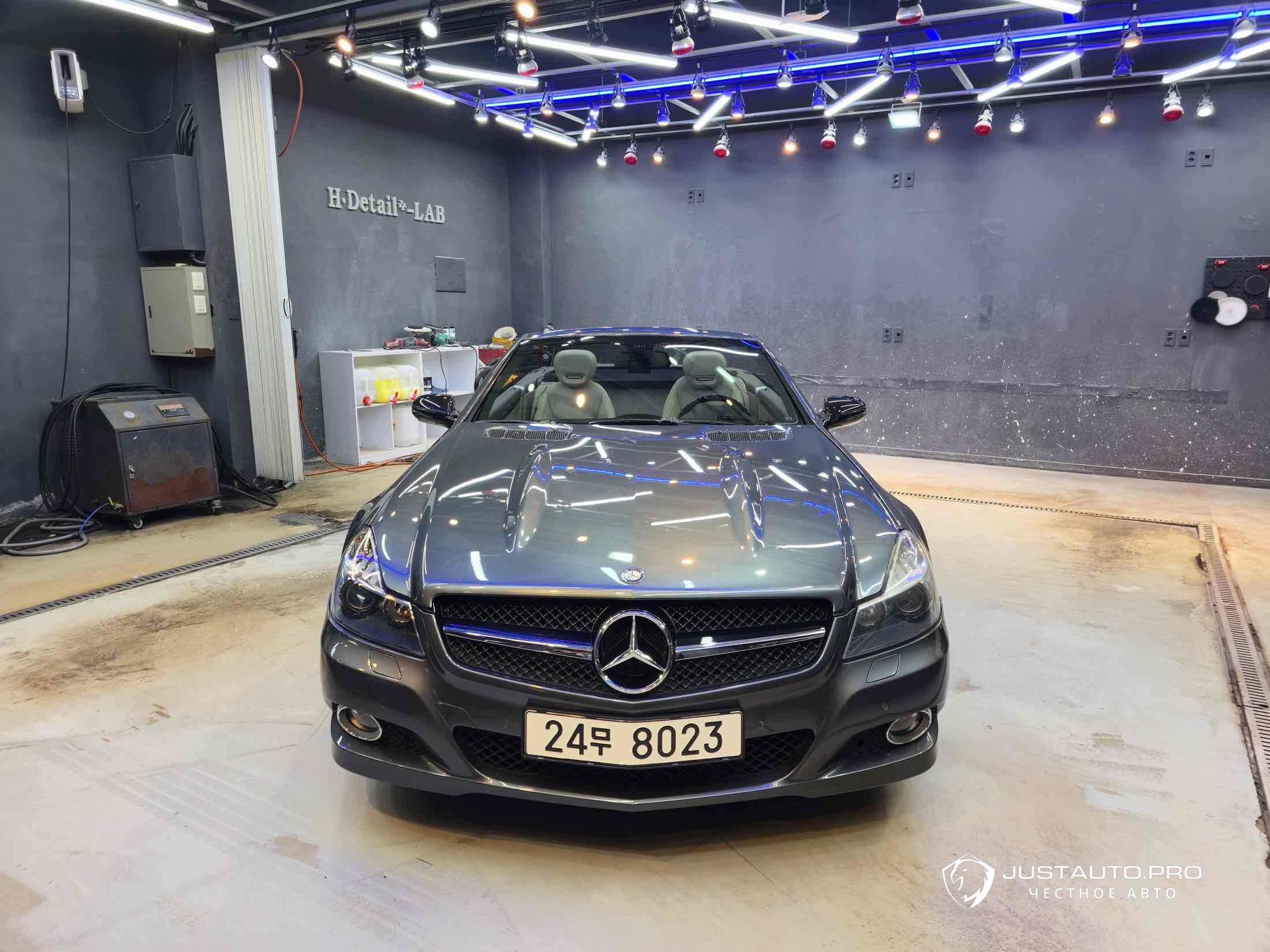 Автомобиль Mercedes-Benz SL-Class