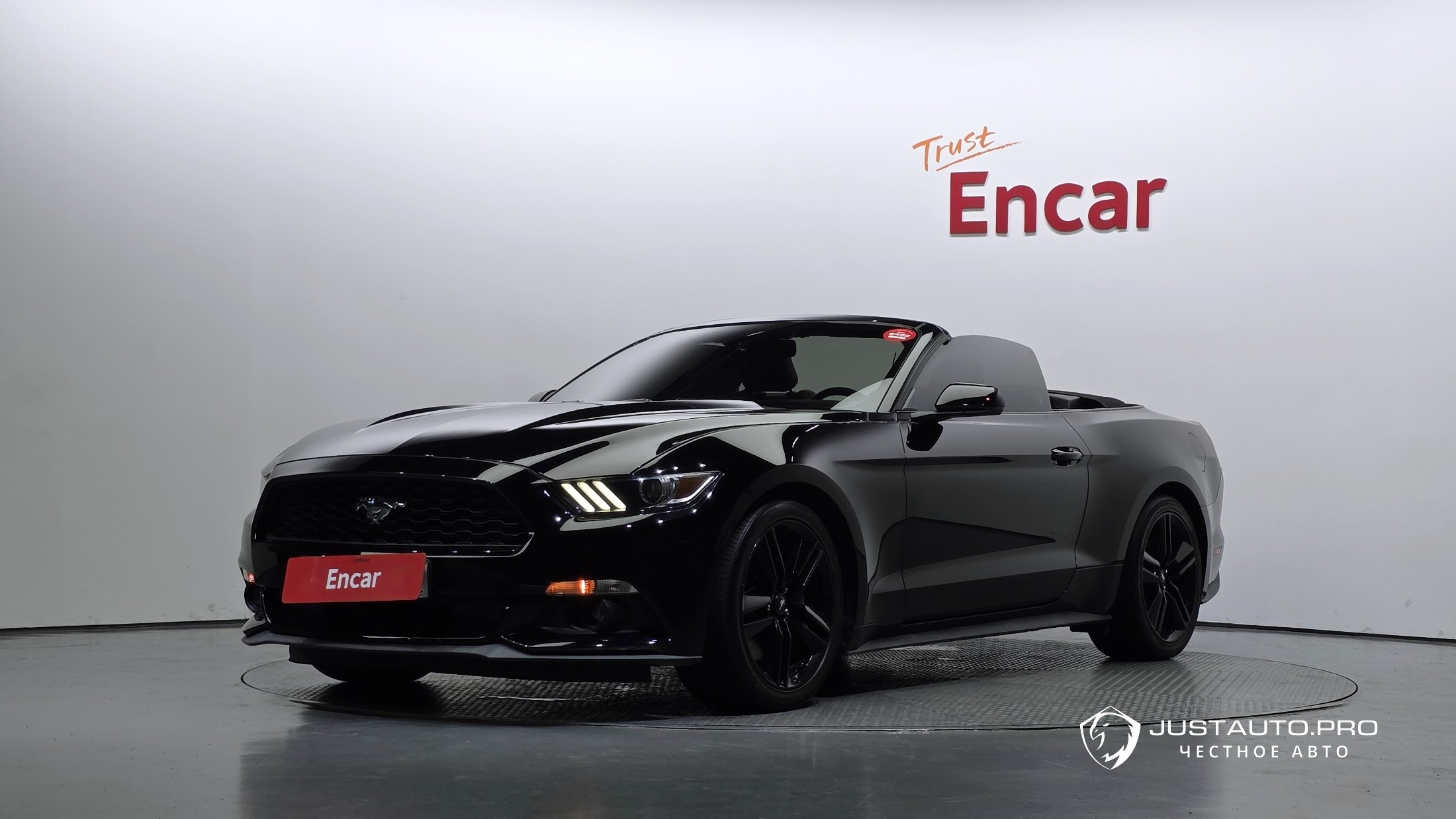 Автомобиль Ford Mustang