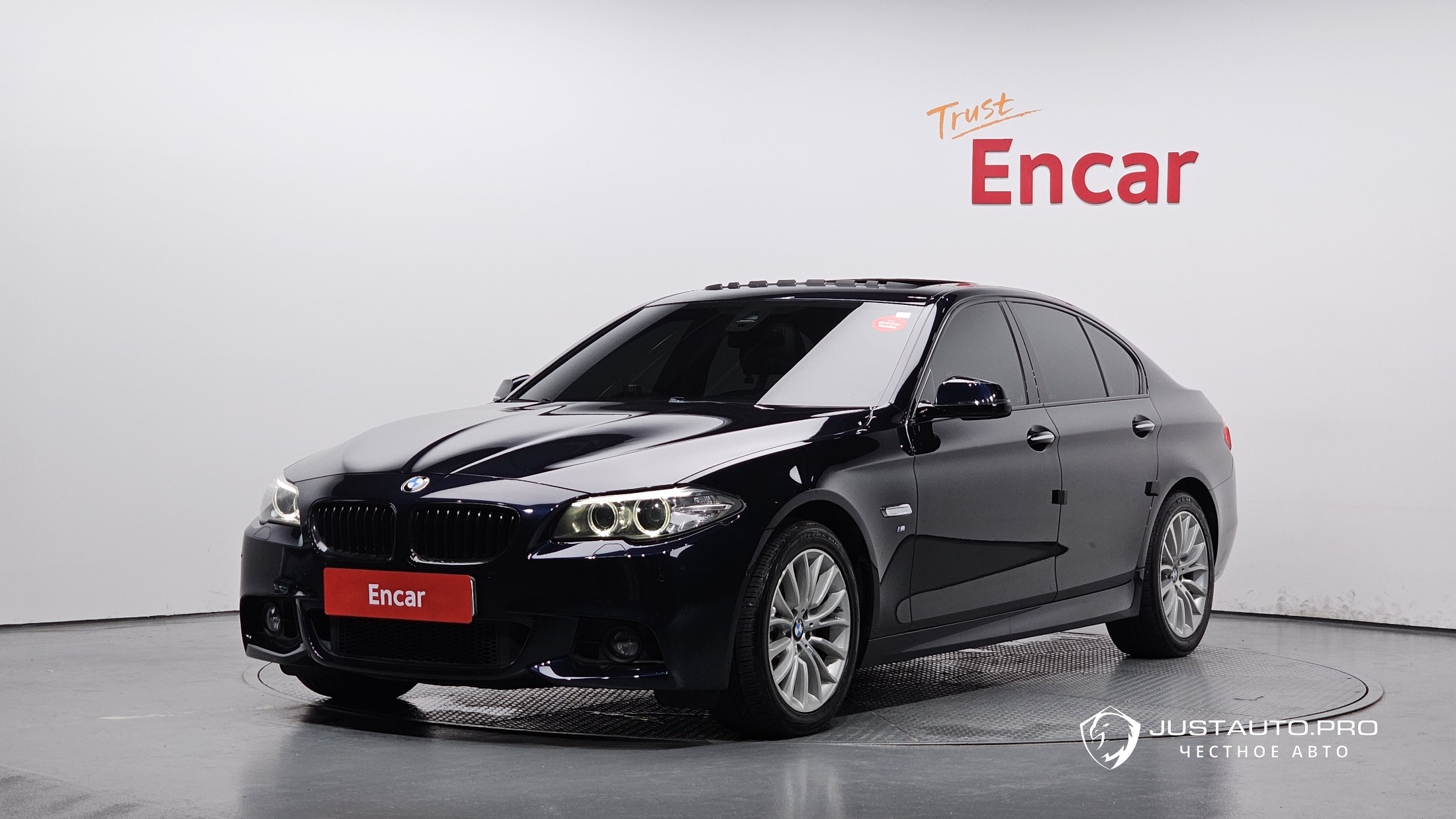 Автомобиль BMW 5-Series