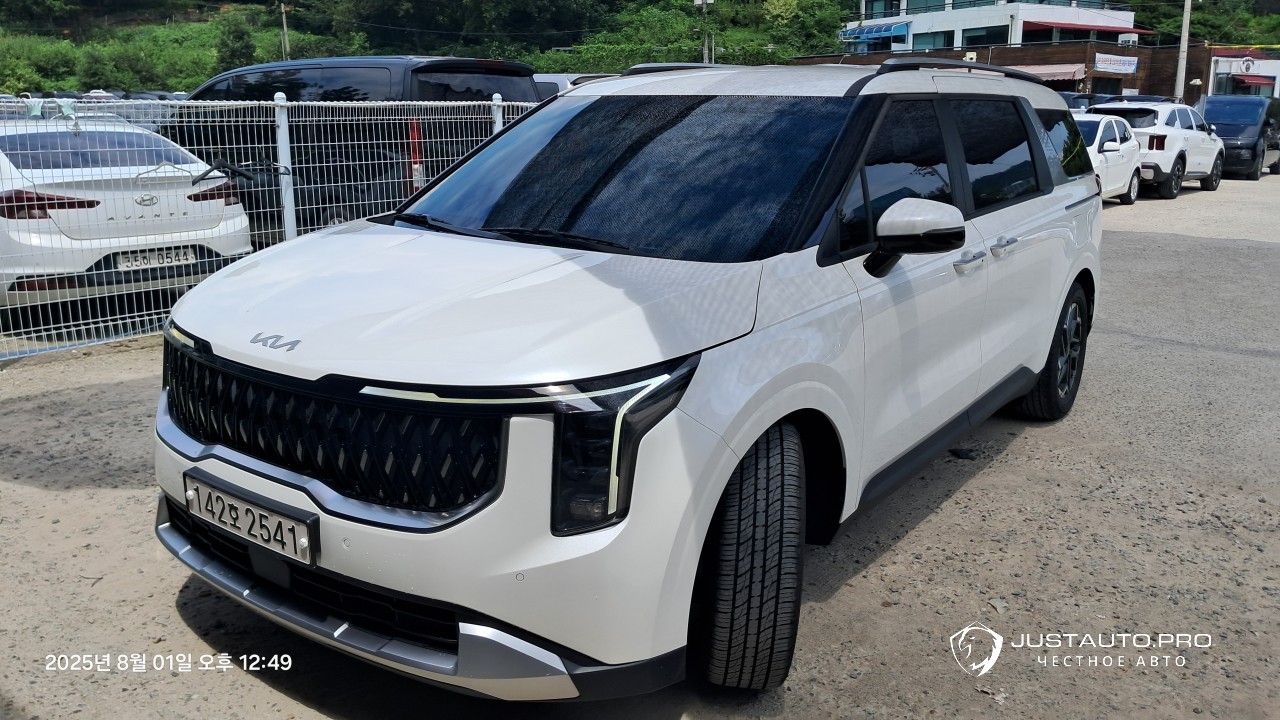 Автомобиль Kia Canival