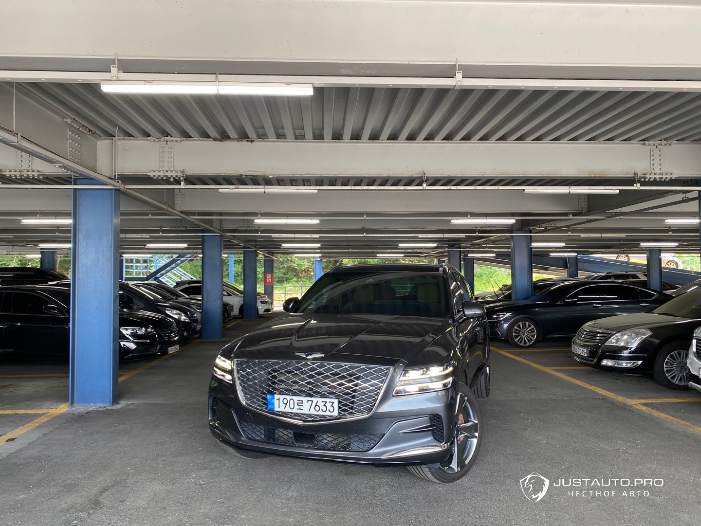 Автомобиль Genesis GV80