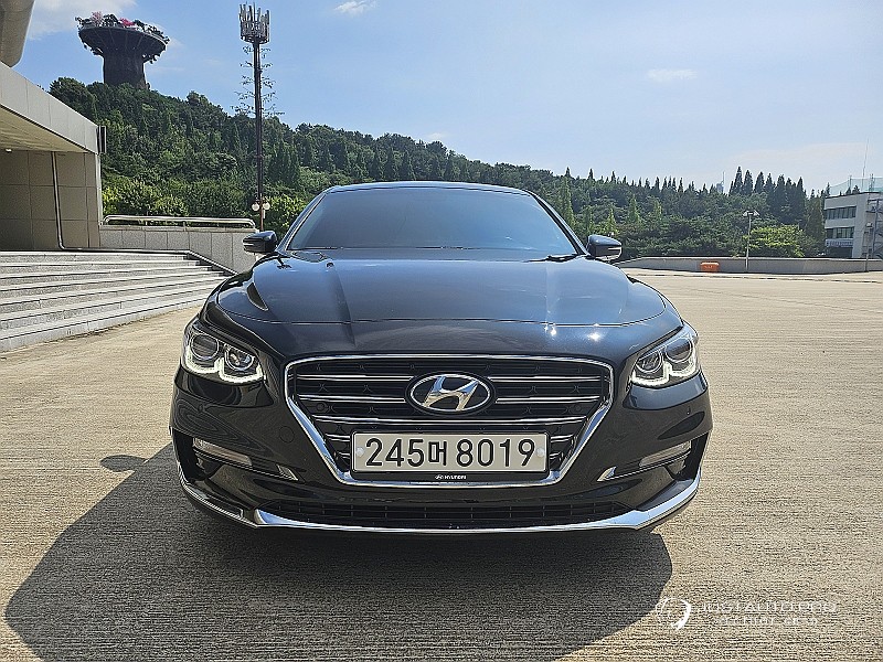 Автомобиль Hyundai Grandeur