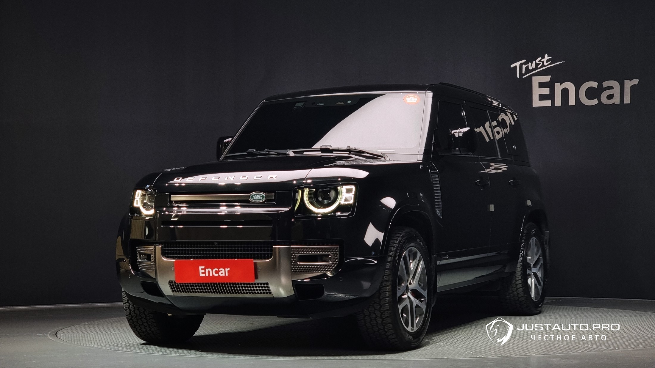 Автомобиль Land Rover Defender