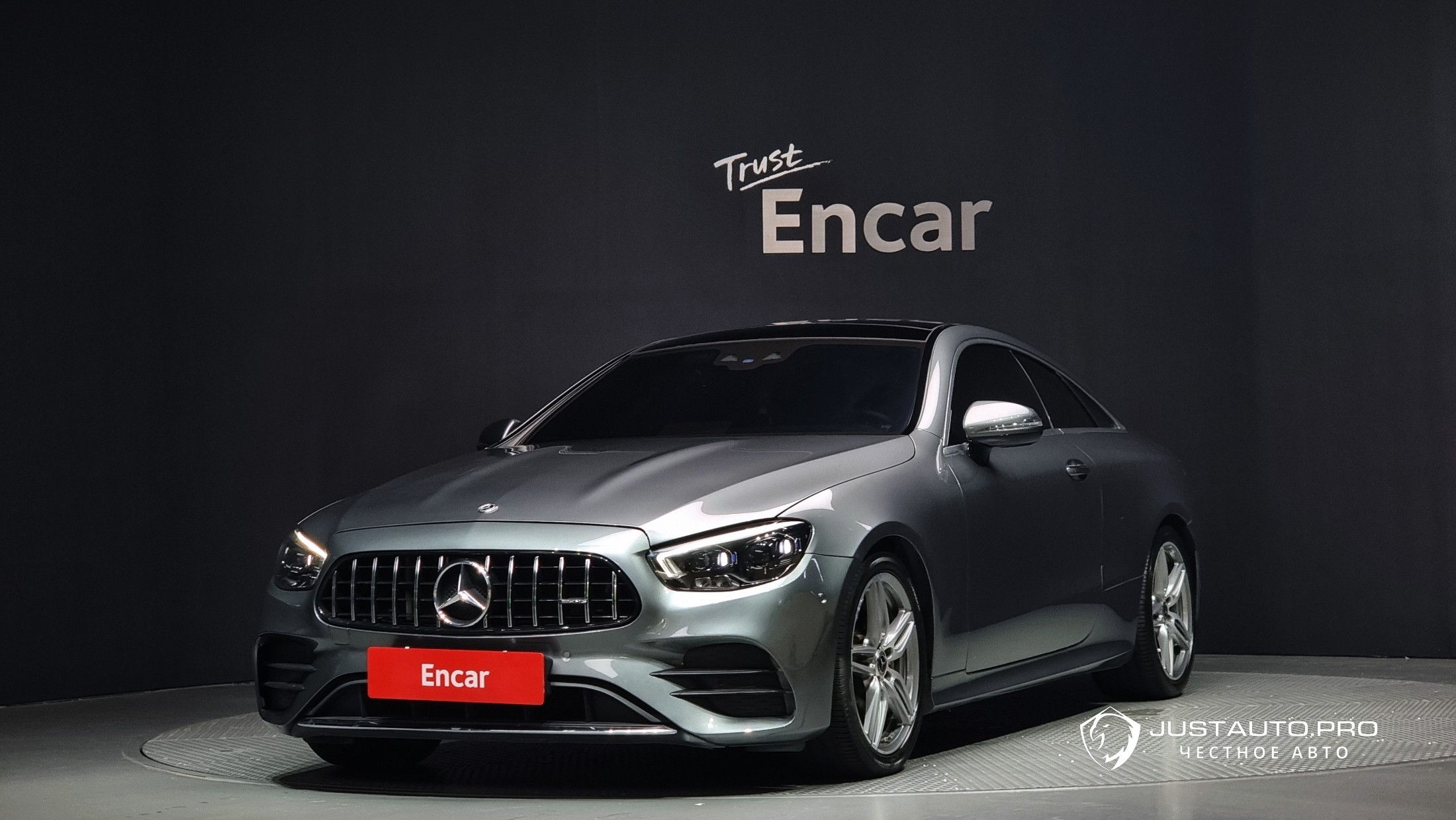 Автомобиль Mercedes-Benz E-Class