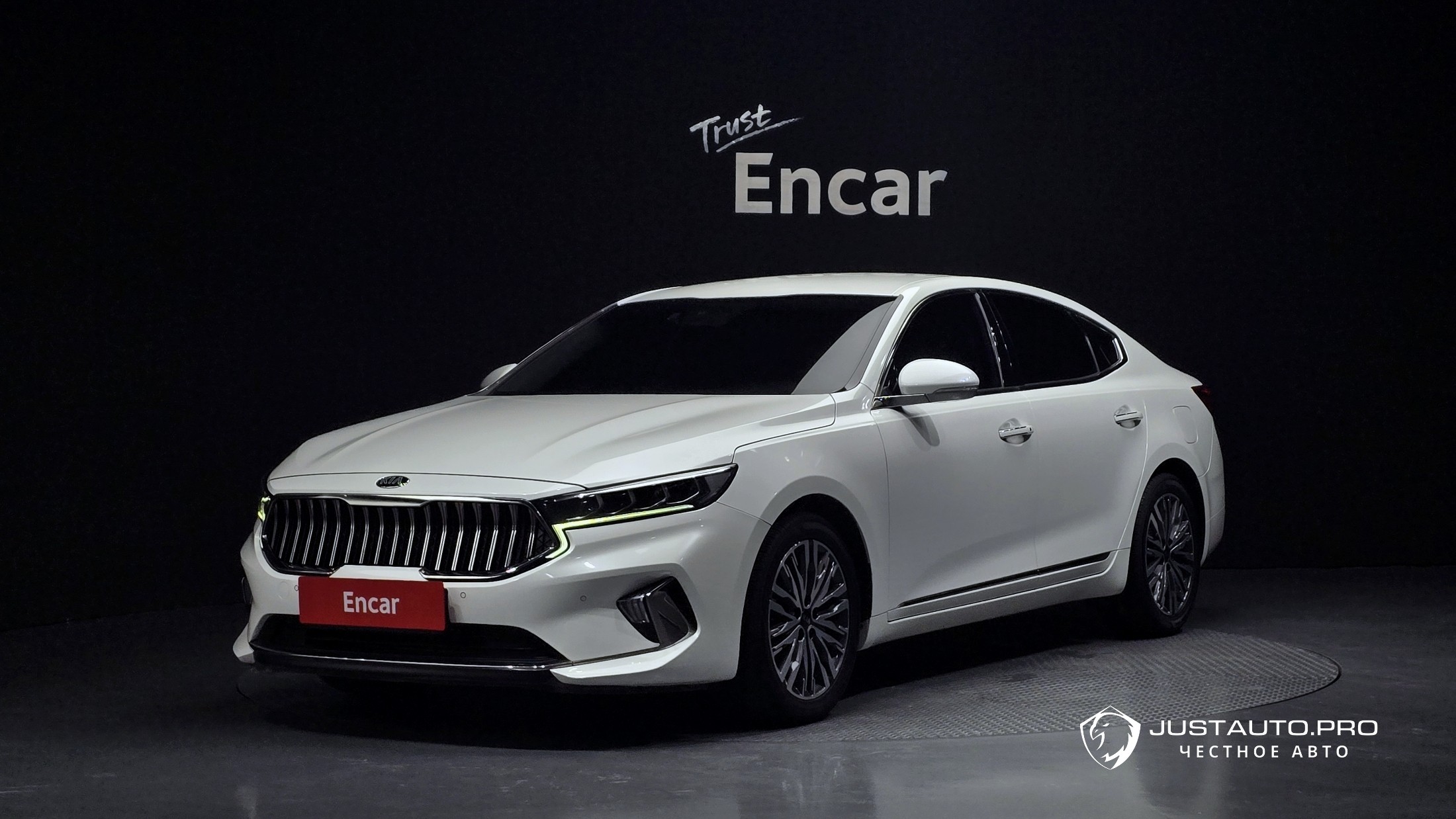 Автомобиль Kia K7