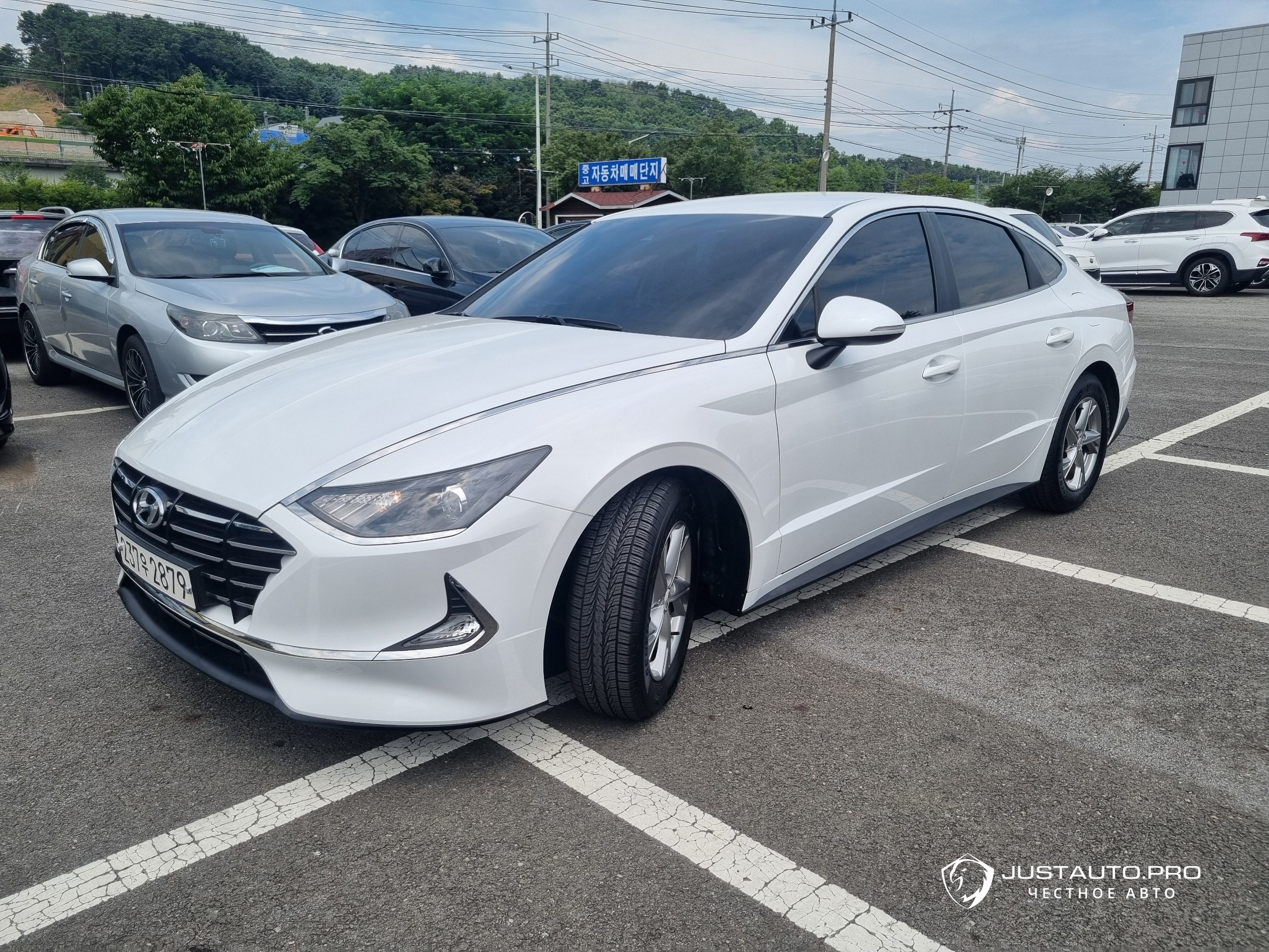 Автомобиль Hyundai Sonata