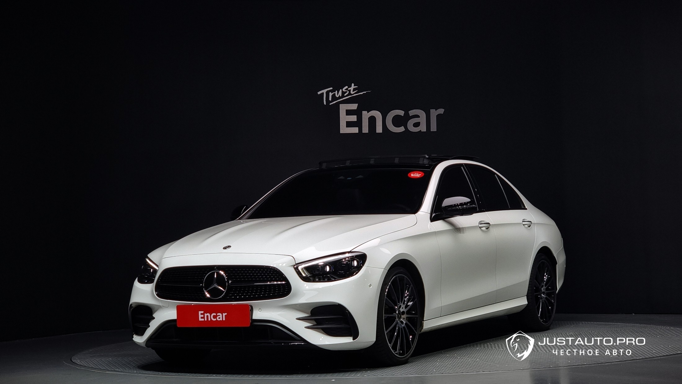 Автомобиль Mercedes-Benz E-Class