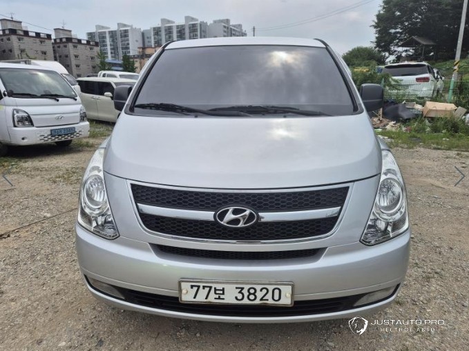 Автомобиль Hyundai Starex