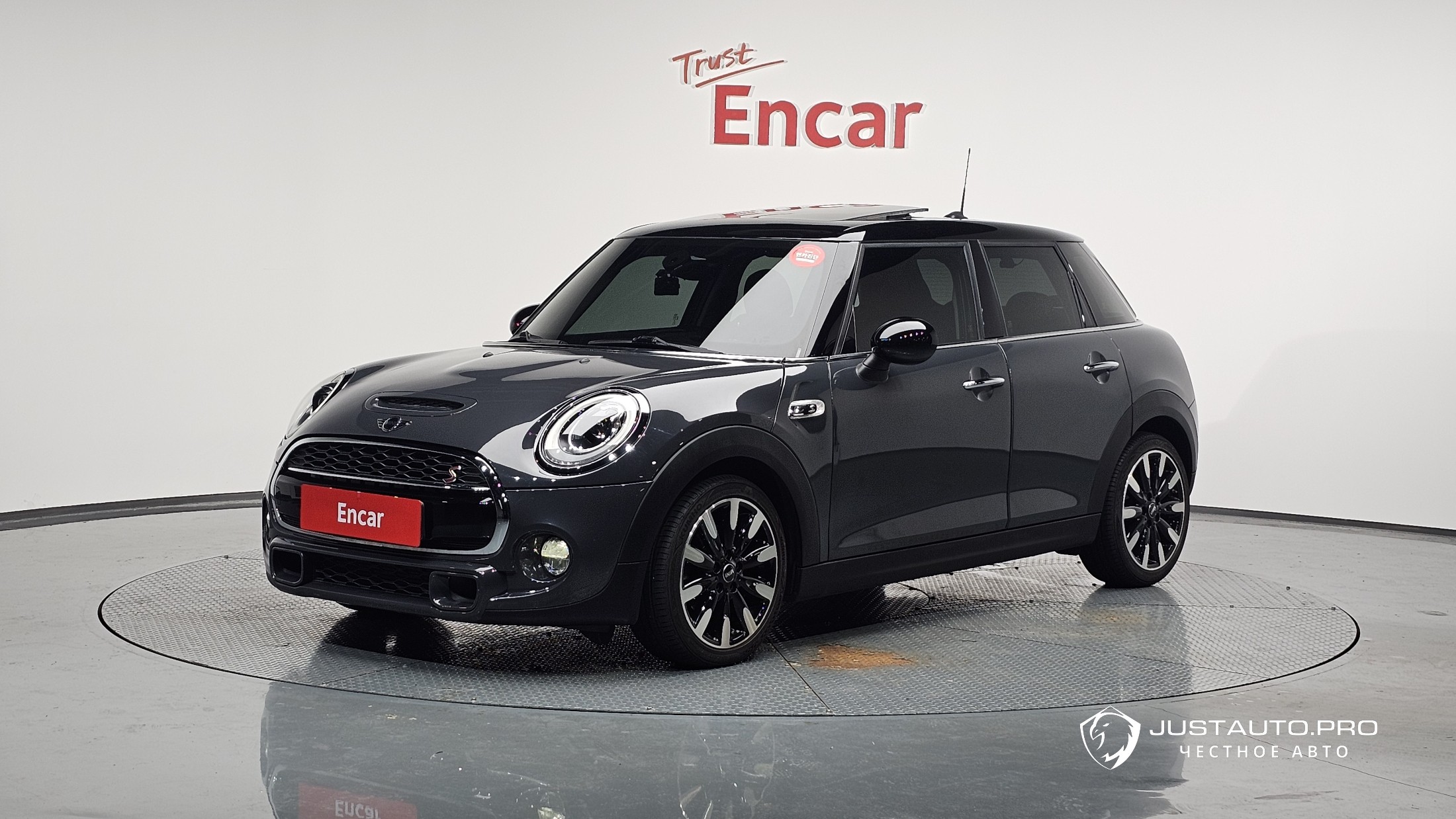 Автомобиль Mini Cooper