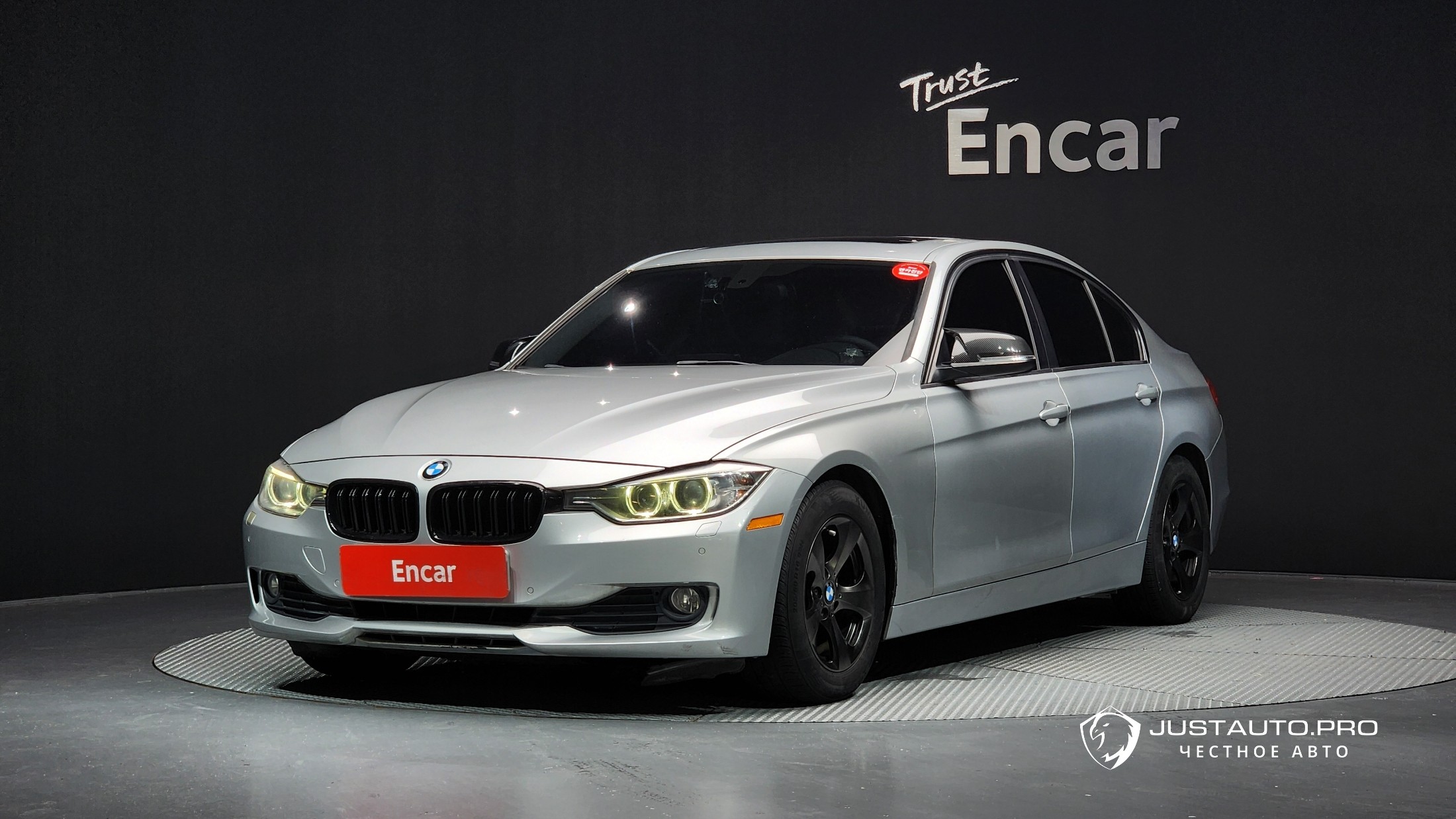 Автомобиль BMW 3-Series