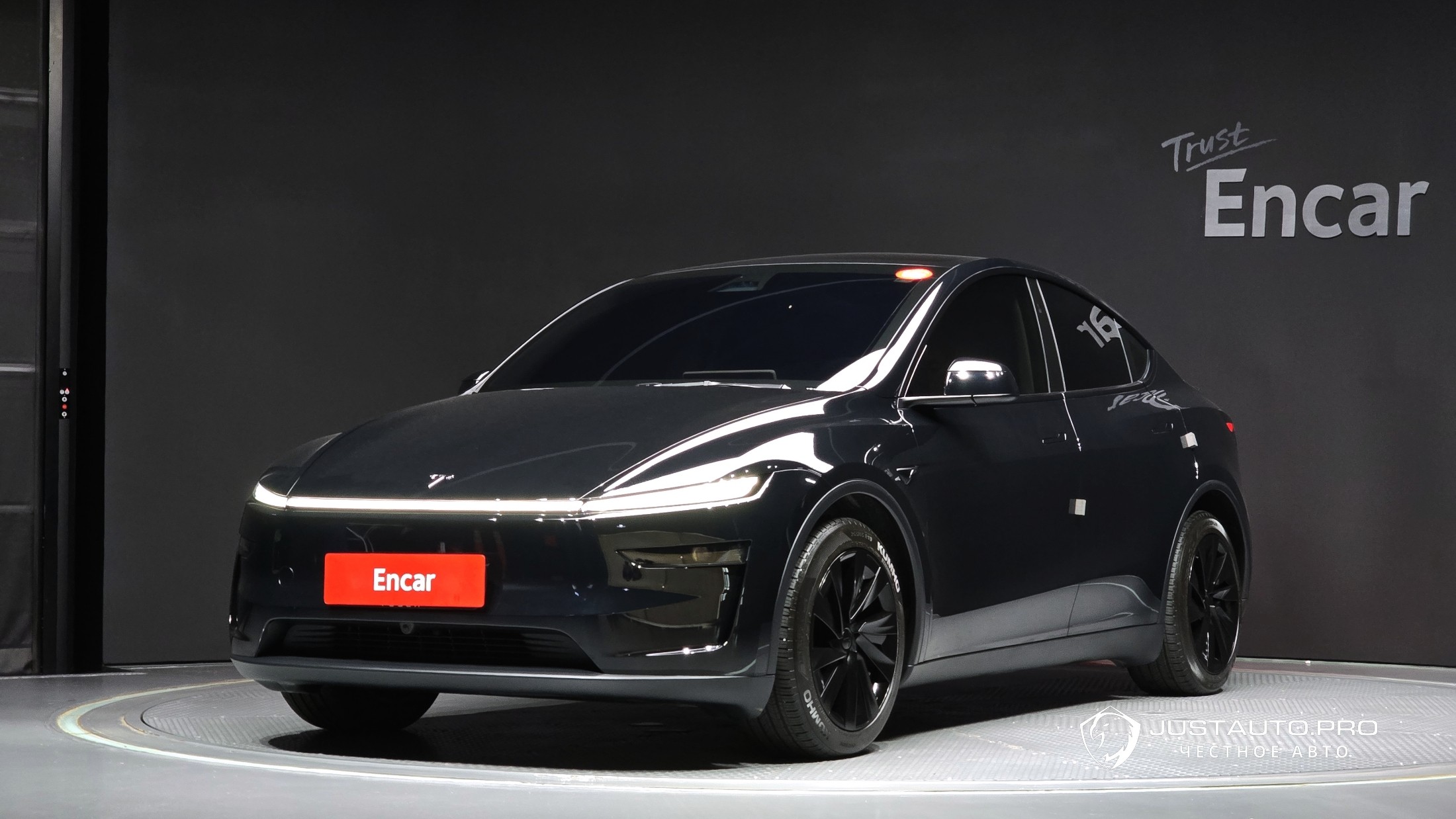 Автомобиль Tesla Model Y