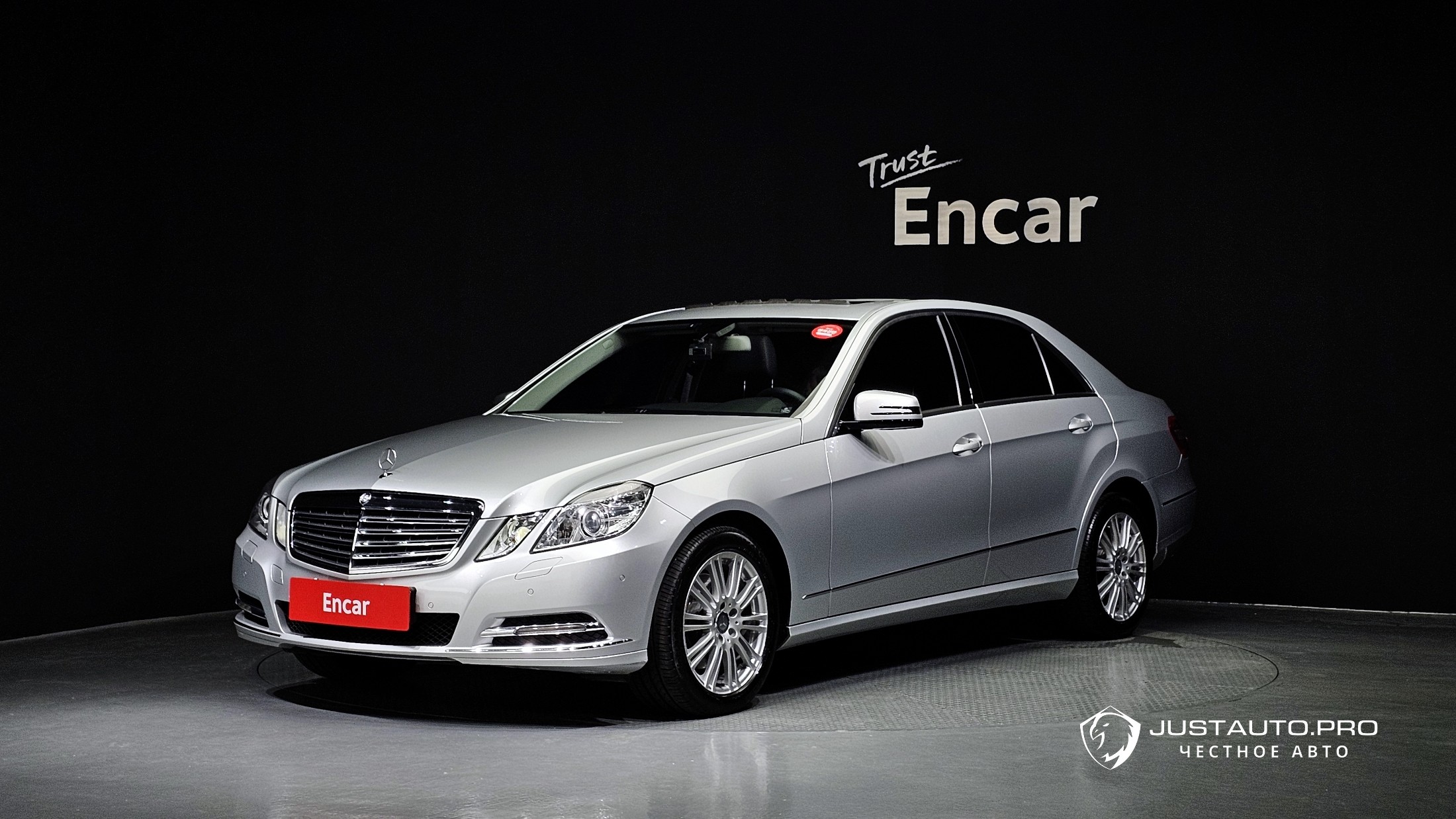 Автомобиль Mercedes-Benz E-Class
