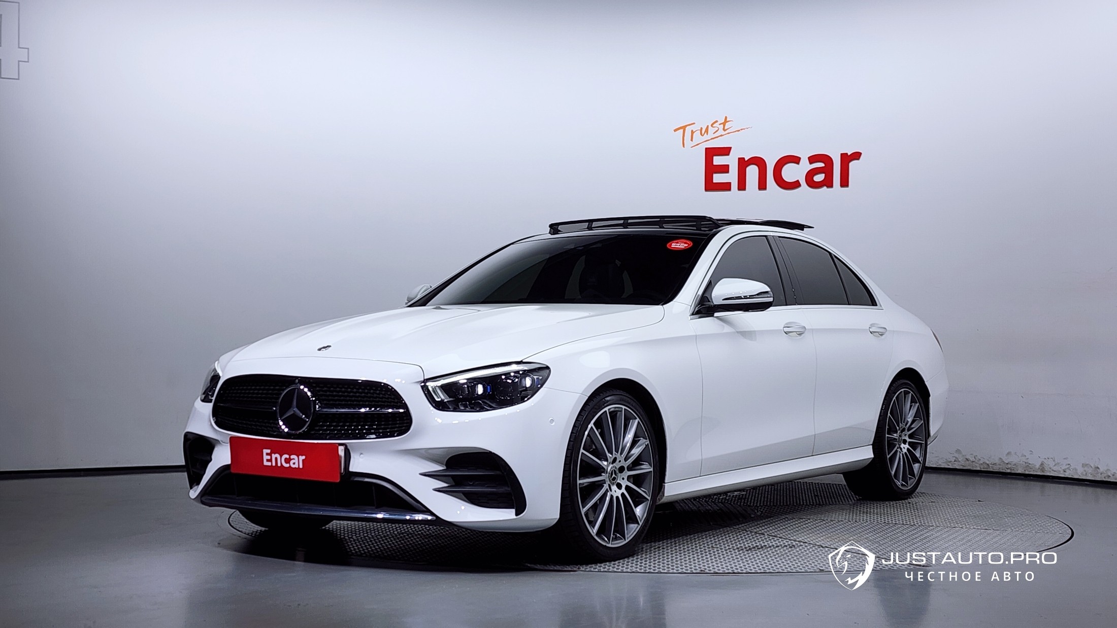 Автомобиль Mercedes-Benz E-Class