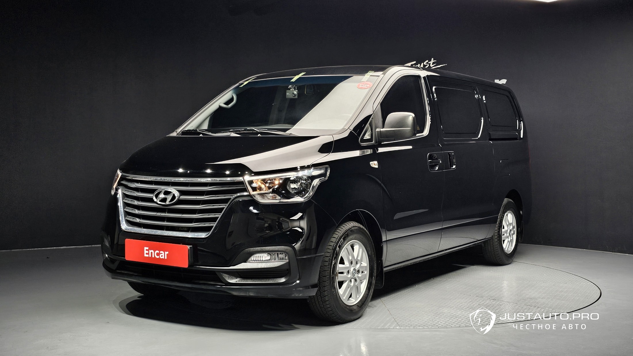 Автомобиль Hyundai Starex