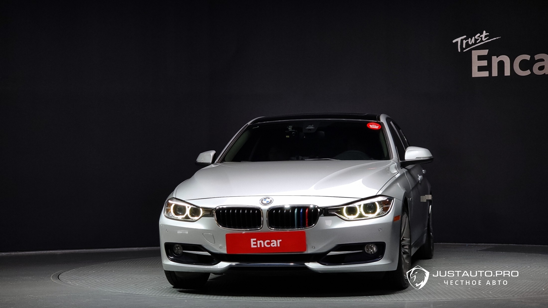 Автомобиль BMW 3-Series