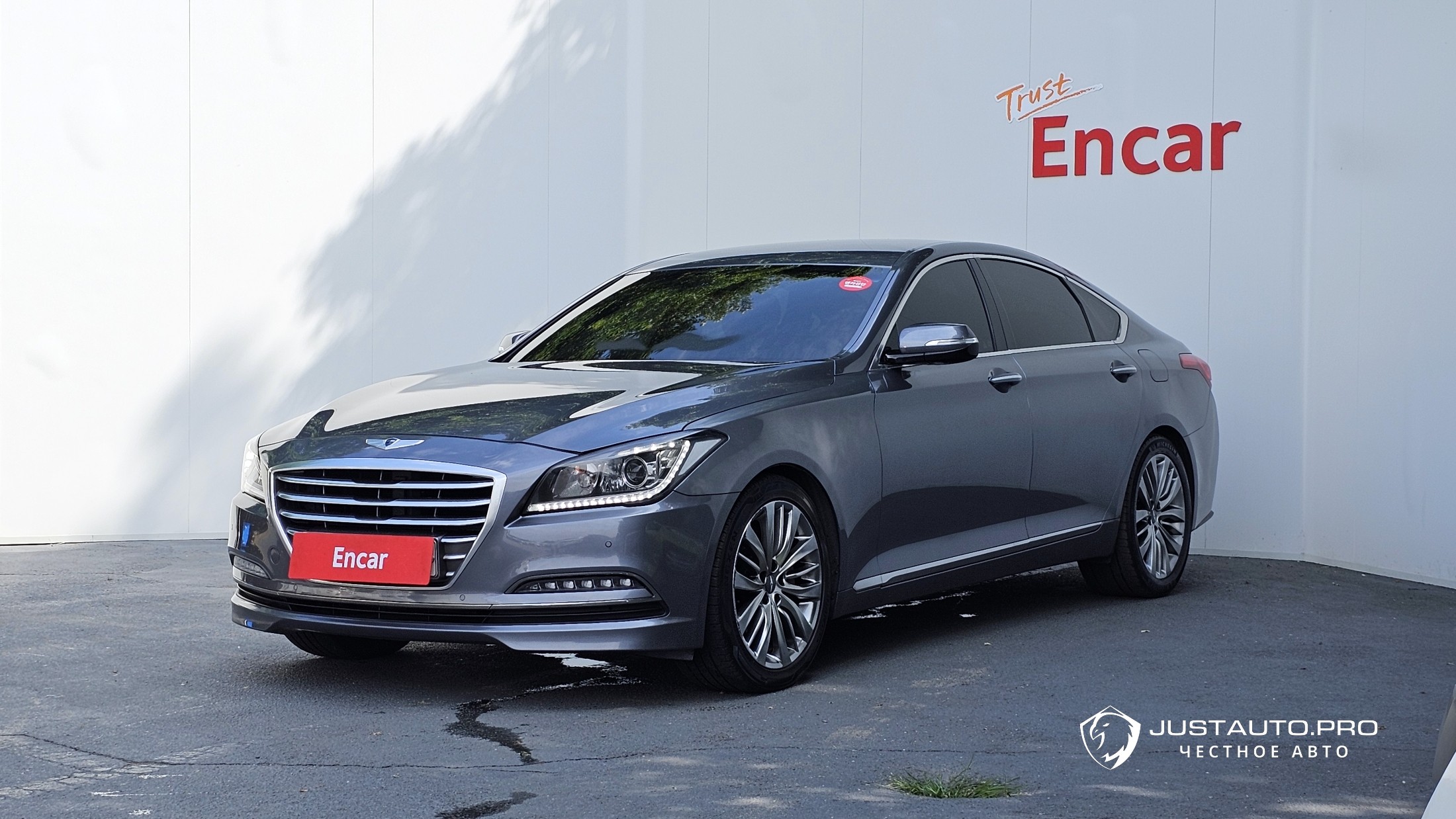 Автомобиль Hyundai Genesis
