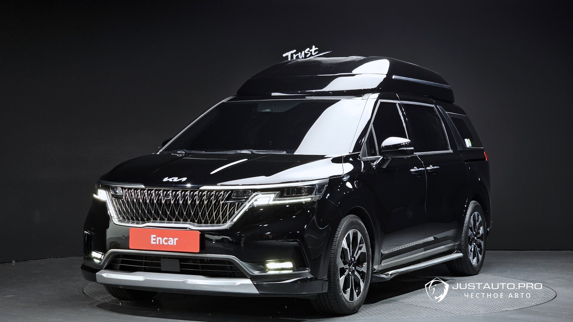 Автомобиль Kia Canival
