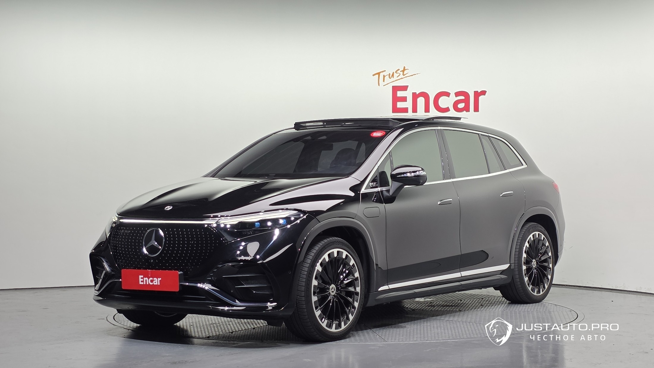 Автомобиль Mercedes-Benz EQS
