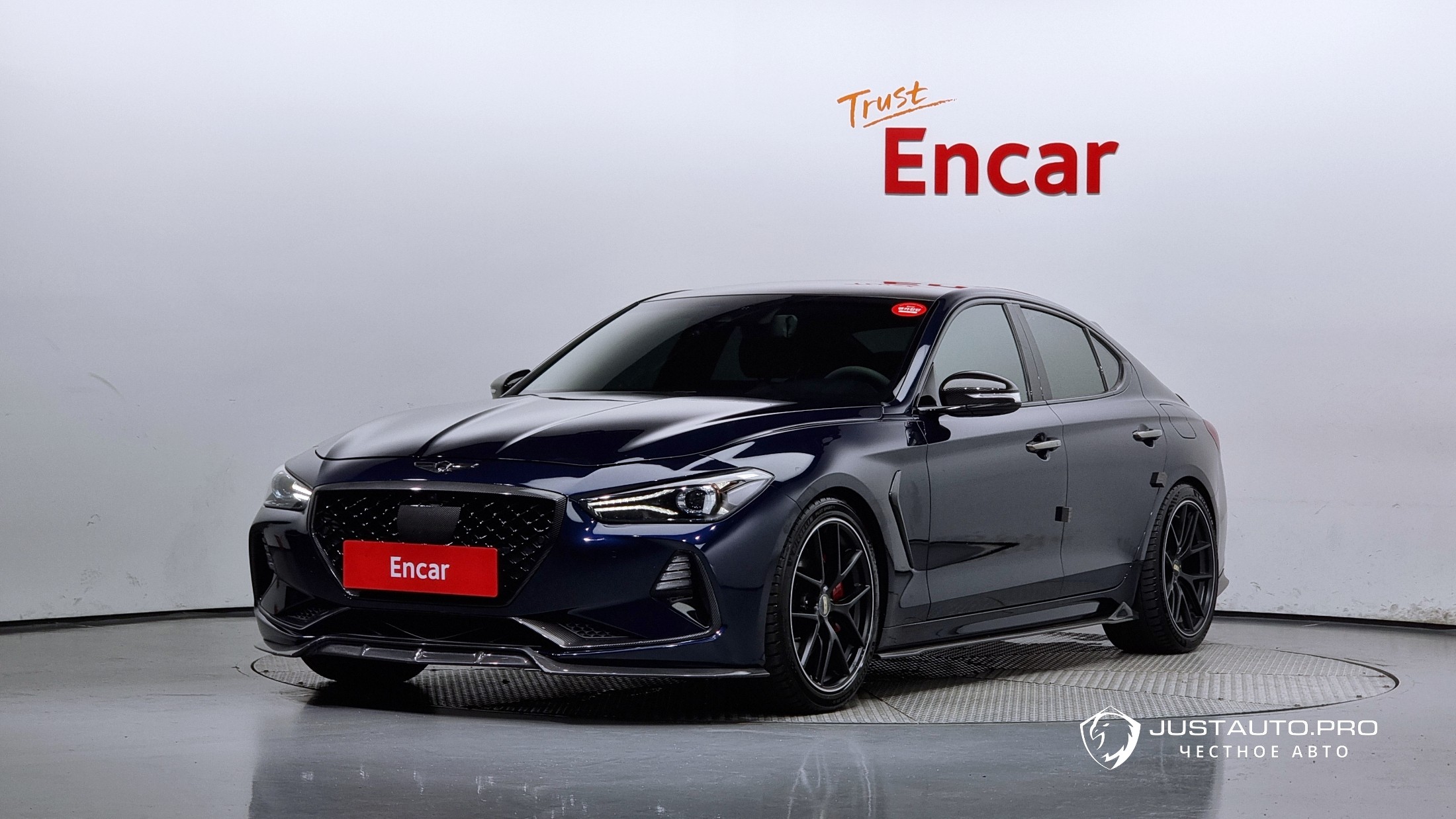 Автомобиль Genesis G70