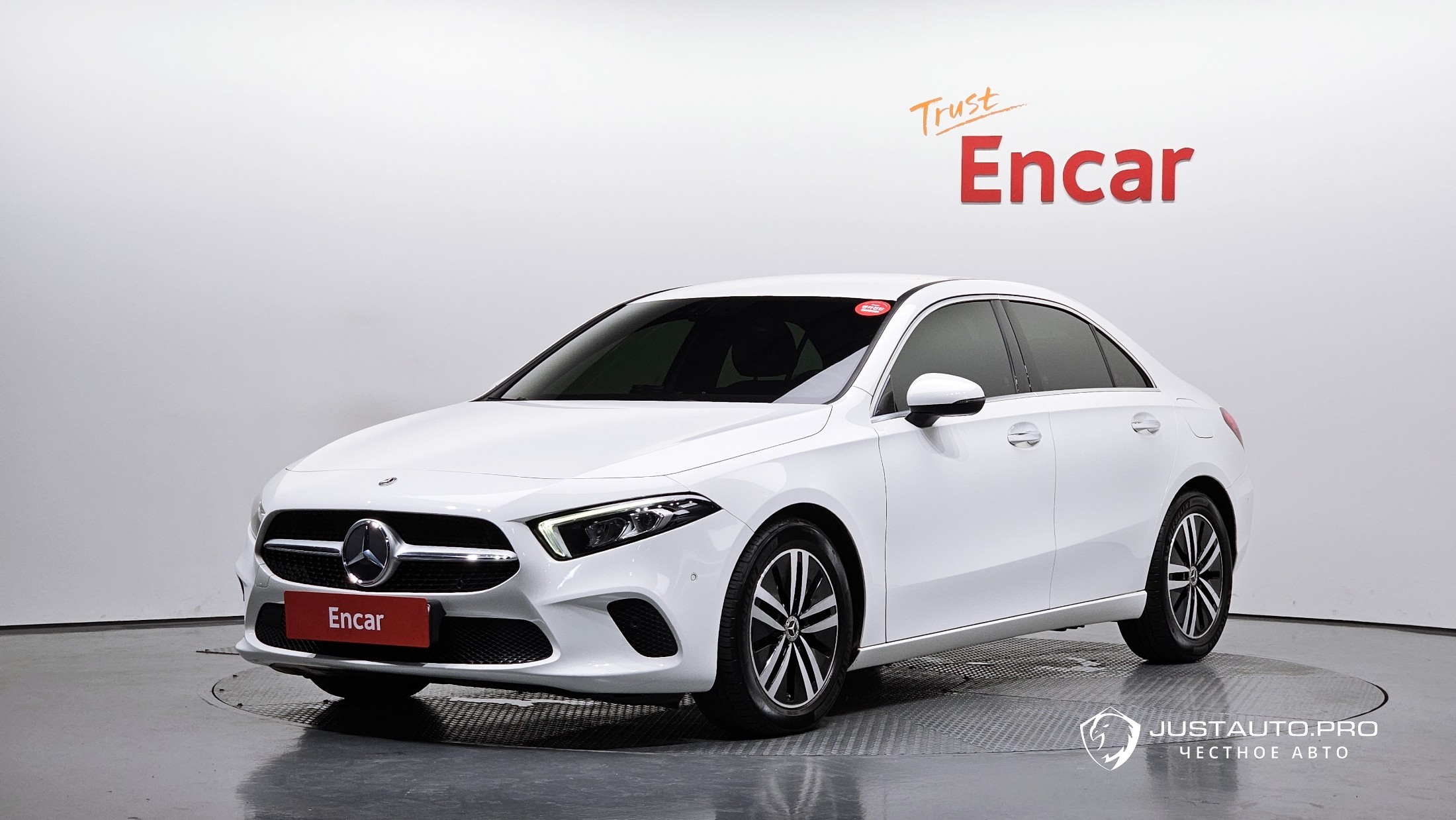 Автомобиль Mercedes-Benz A-Class