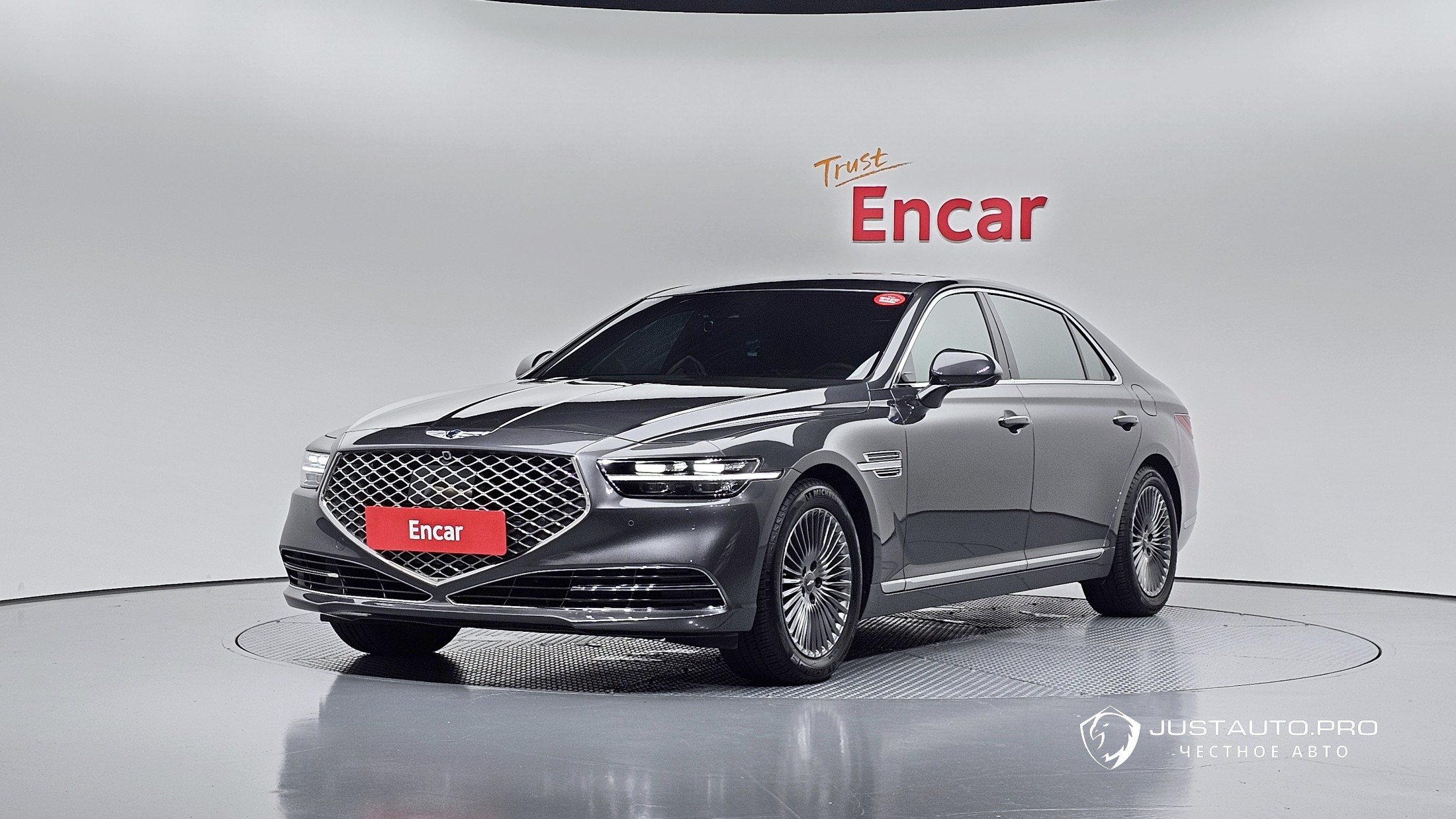 Автомобиль Genesis G90